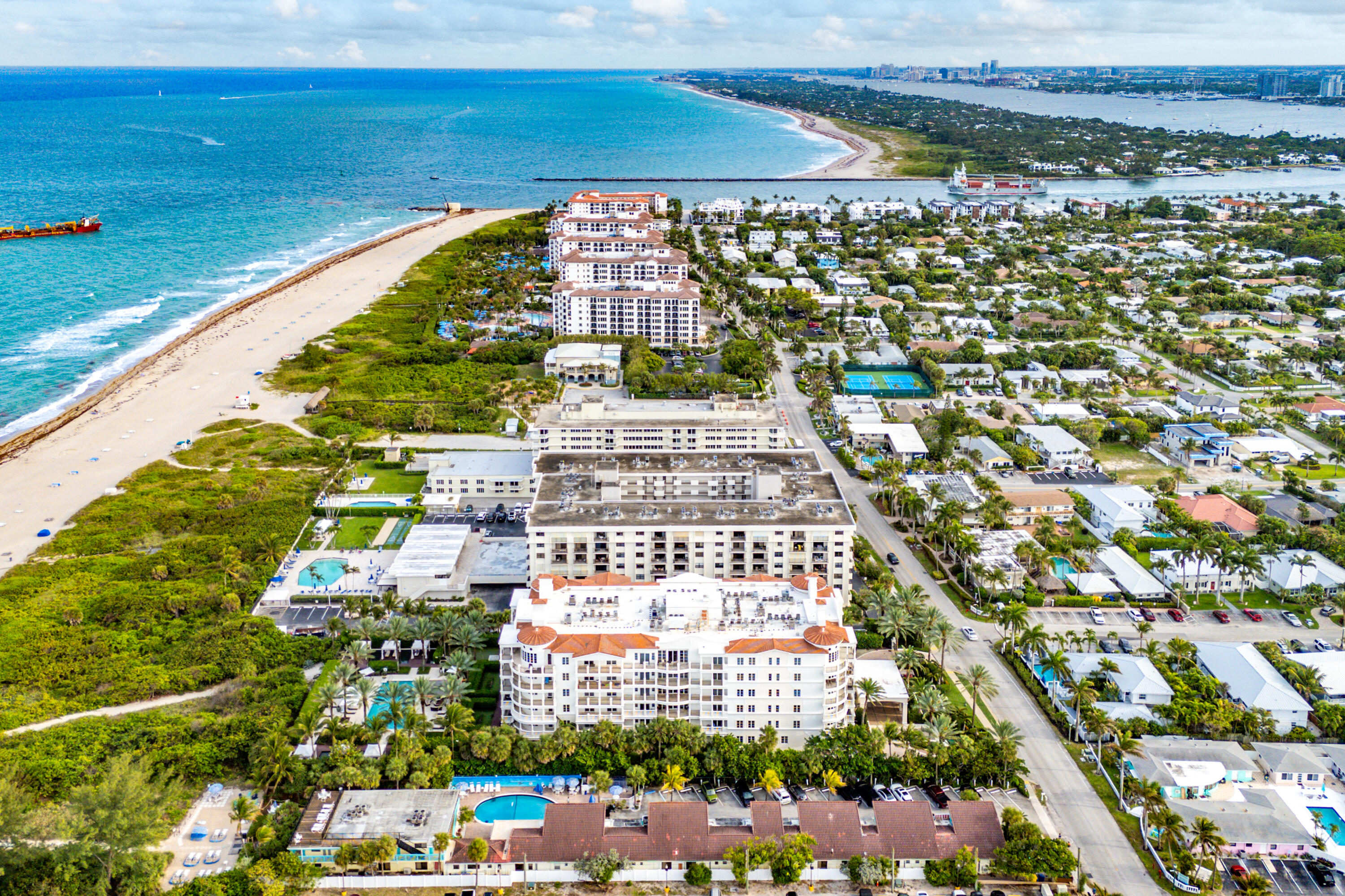 155 S OCEAN #305, Palm Beach Shores FL 33404
