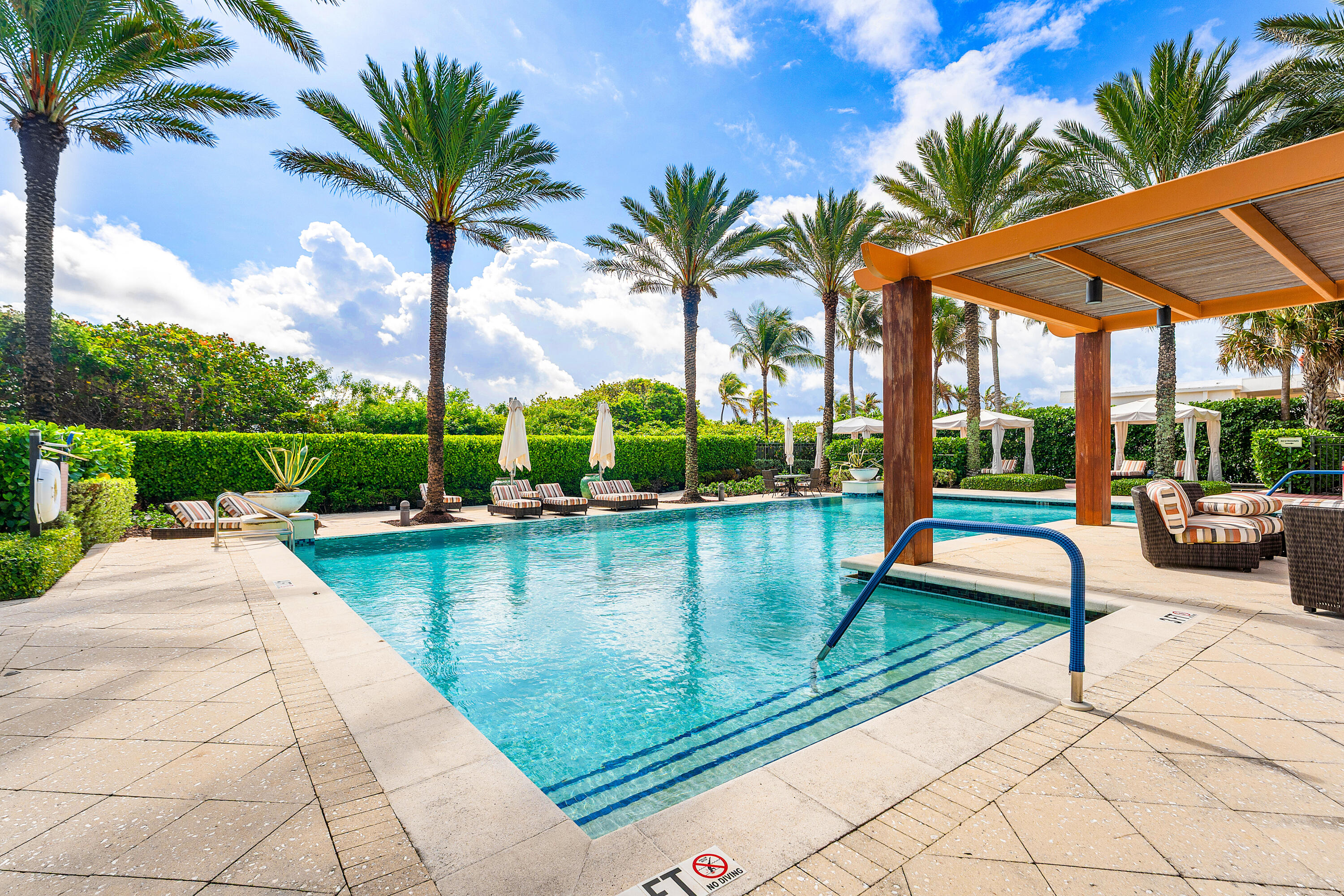155 S OCEAN #305, Palm Beach Shores FL 33404