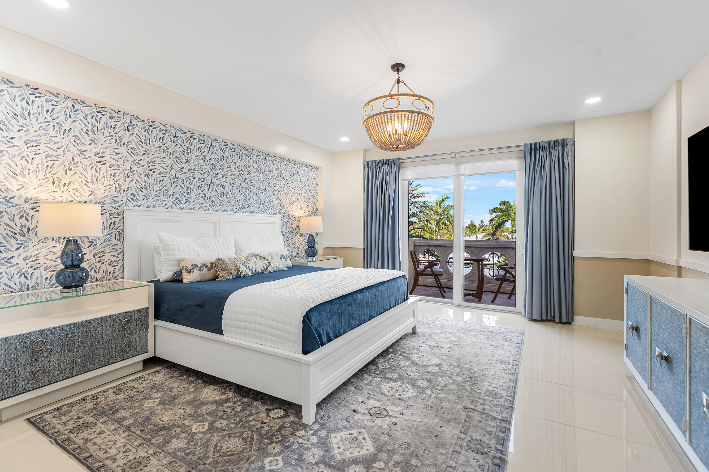 155 S OCEAN #305, Palm Beach Shores FL 33404