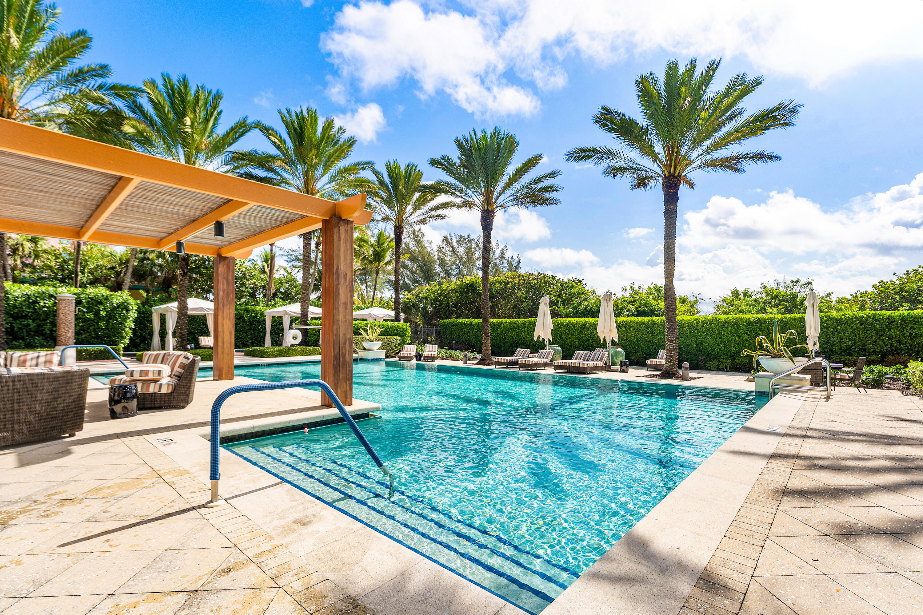 155 S OCEAN #305, Palm Beach Shores FL 33404
