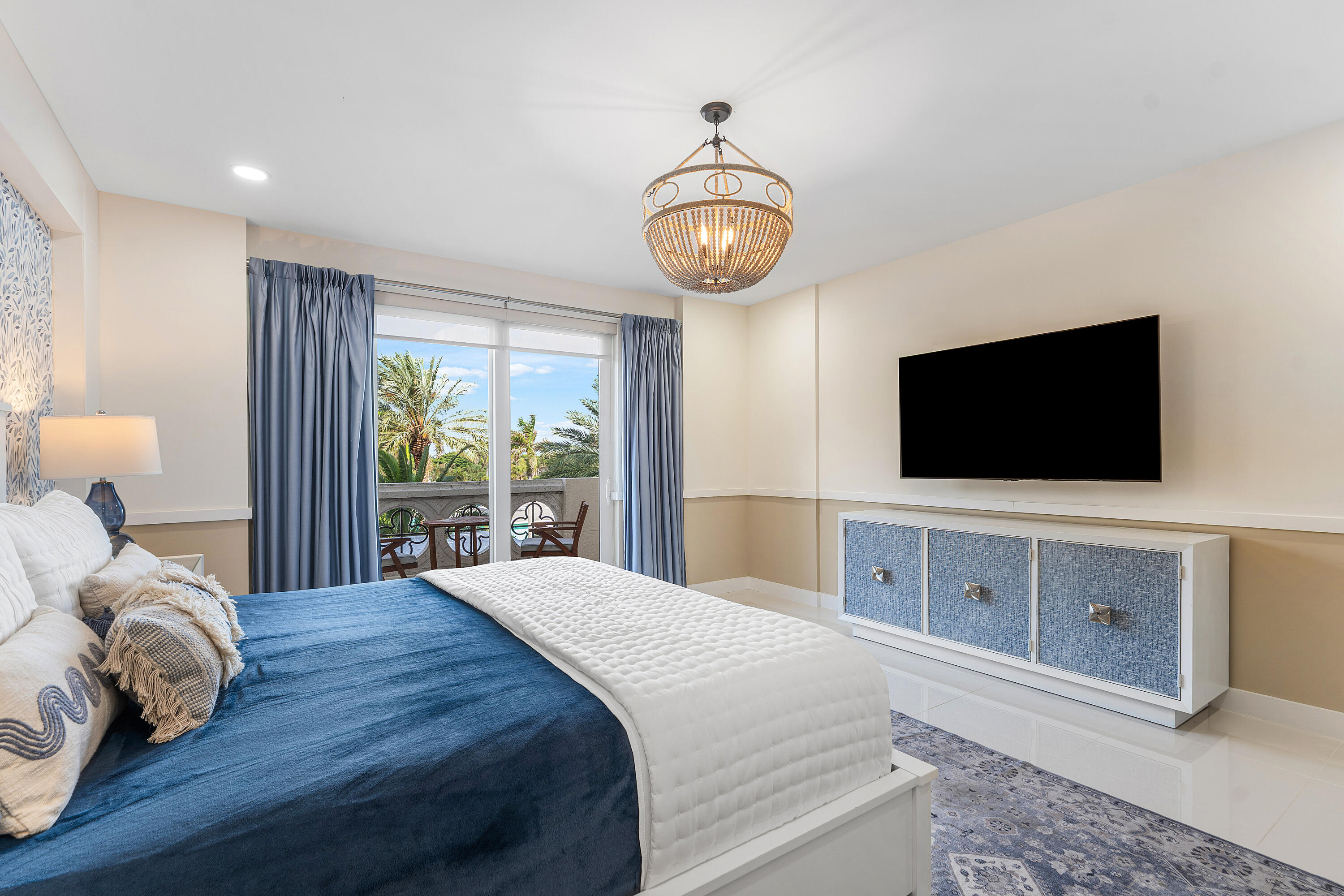 155 S OCEAN #305, Palm Beach Shores FL 33404