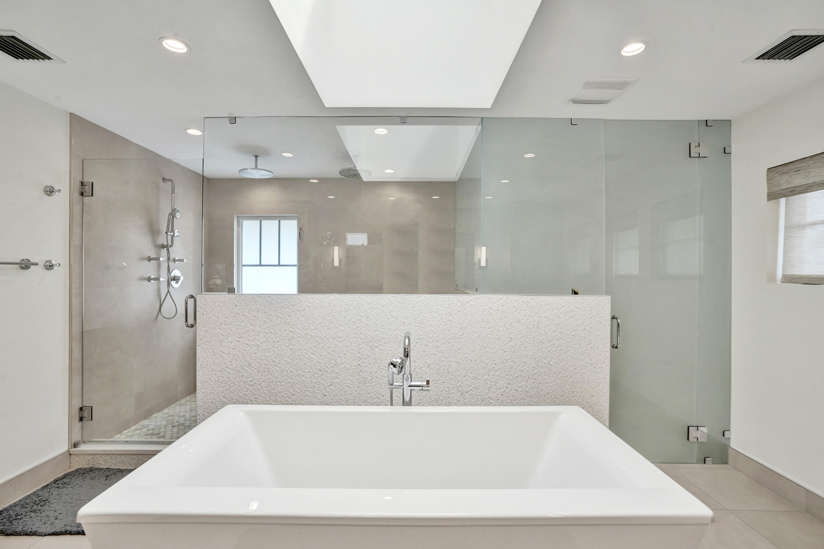 738 MIDDLE RIVER, Fort Lauderdale FL 33304