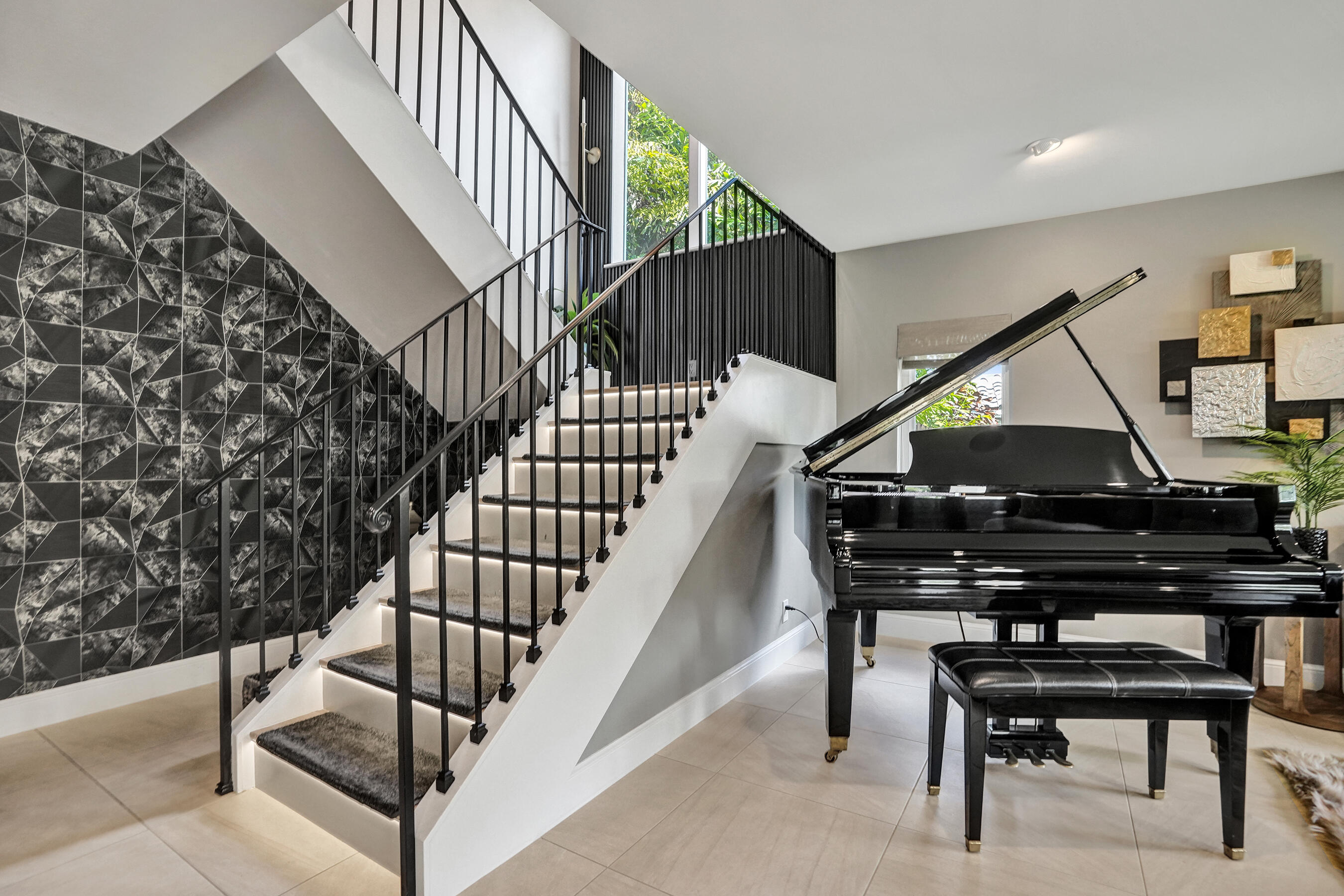 738 MIDDLE RIVER, Fort Lauderdale FL 33304