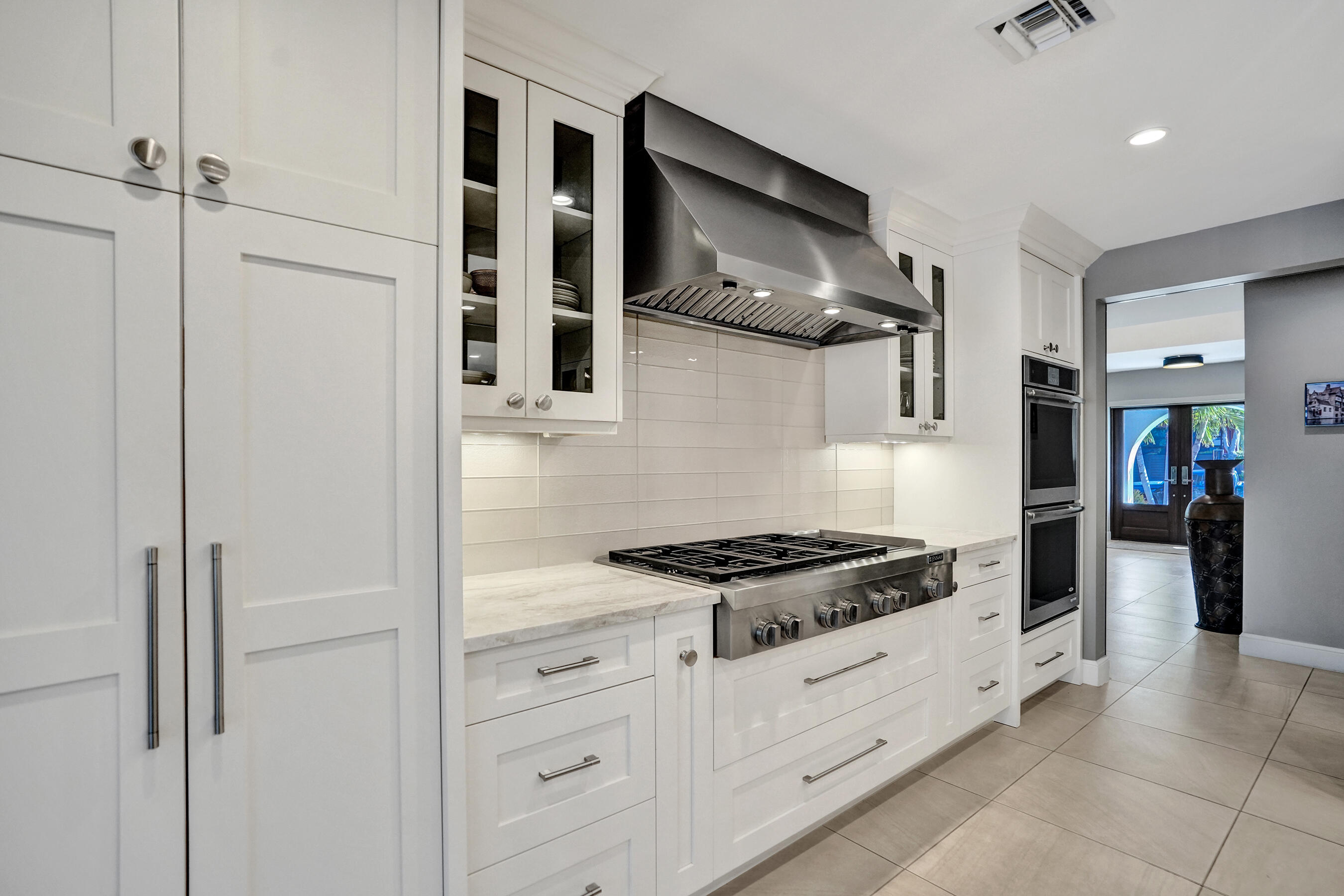 738 MIDDLE RIVER, Fort Lauderdale FL 33304