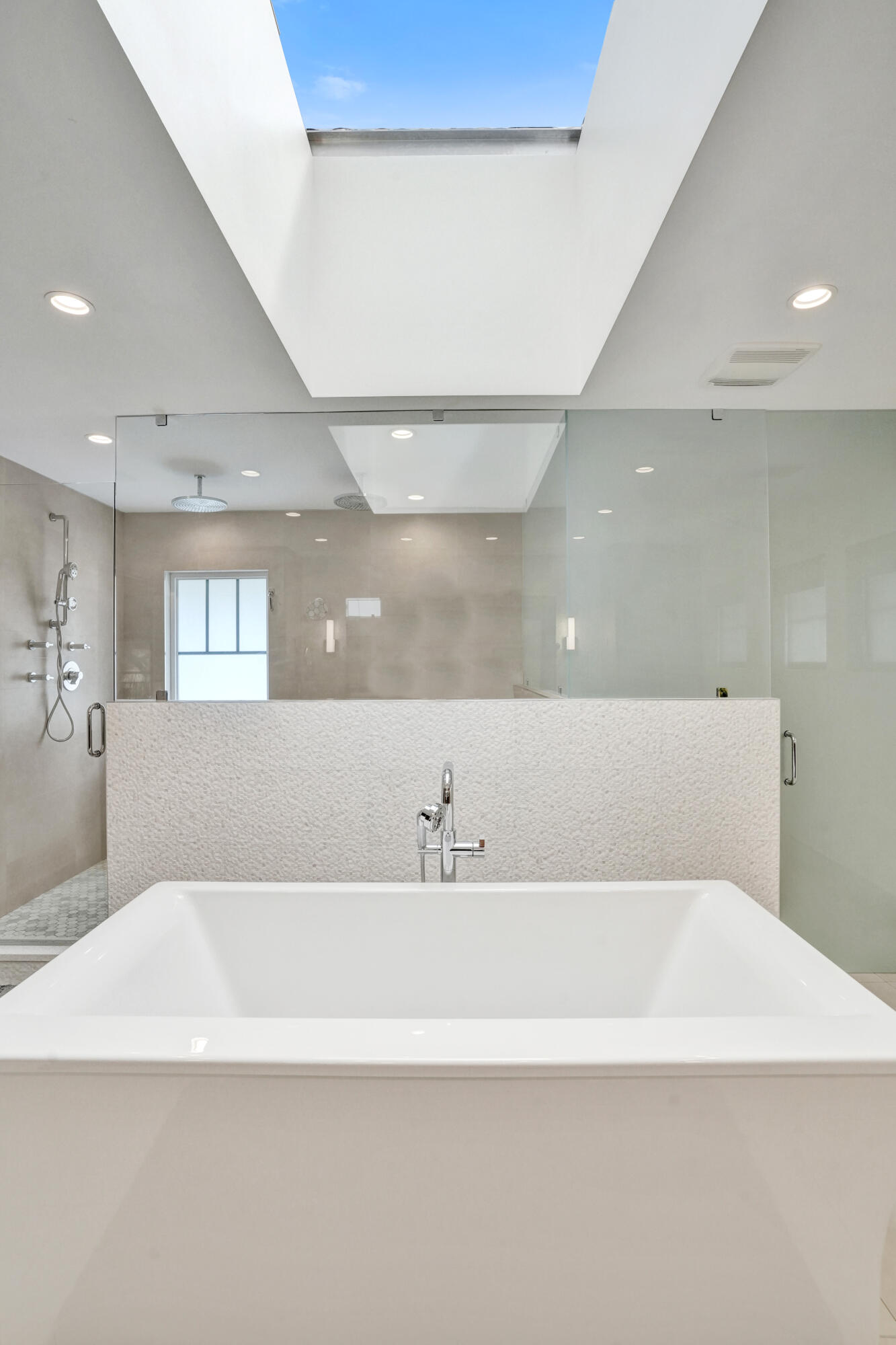 738 MIDDLE RIVER, Fort Lauderdale FL 33304