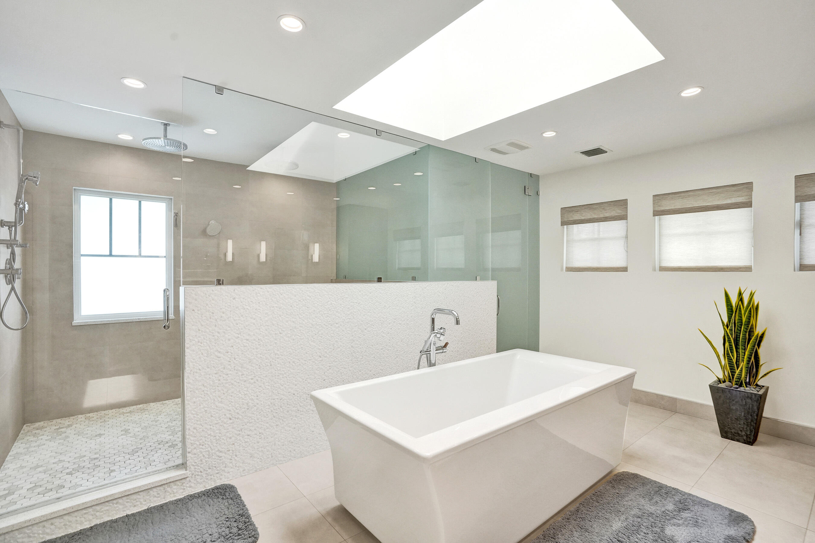 738 MIDDLE RIVER, Fort Lauderdale FL 33304