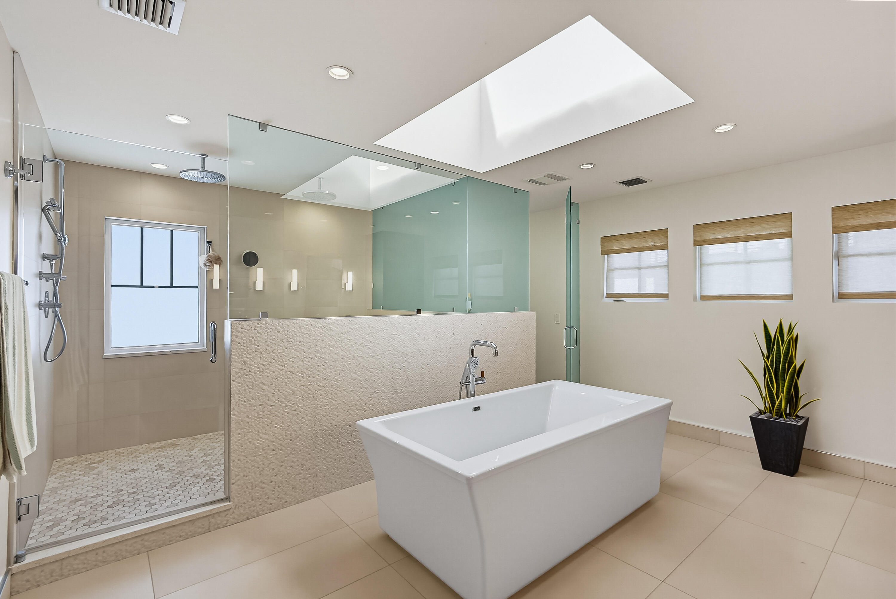 738 MIDDLE RIVER, Fort Lauderdale FL 33304