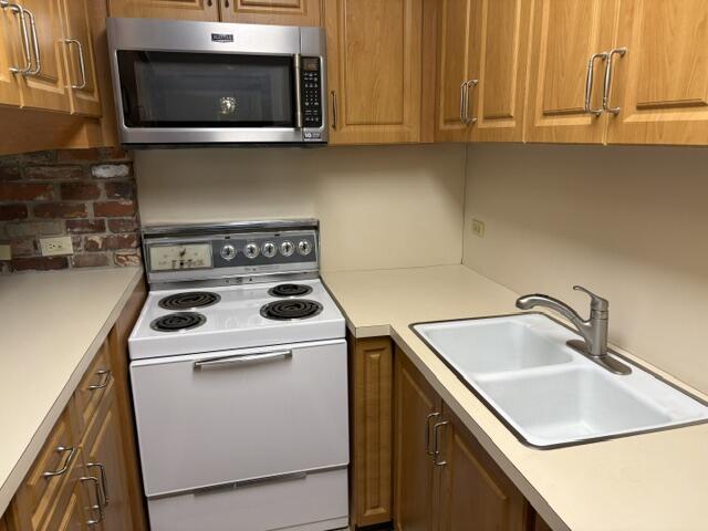 41 SW 5TH, Dania Beach FL 33004