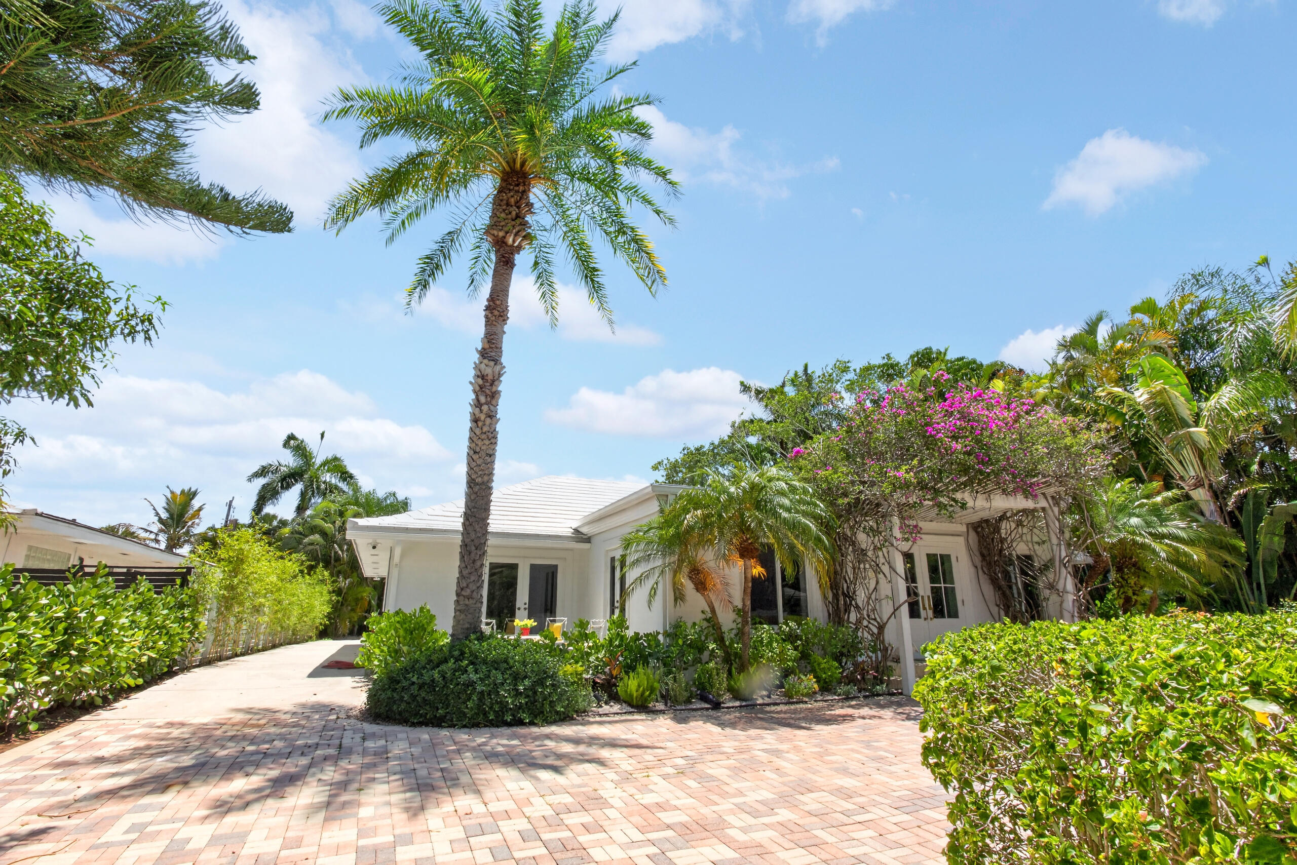 714 S Atlantic, Lantana FL 33462