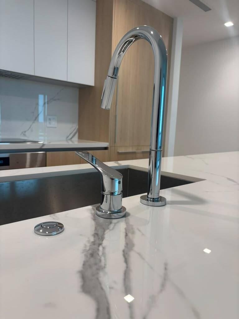 2411 Laguna #1104, North Miami FL 33181