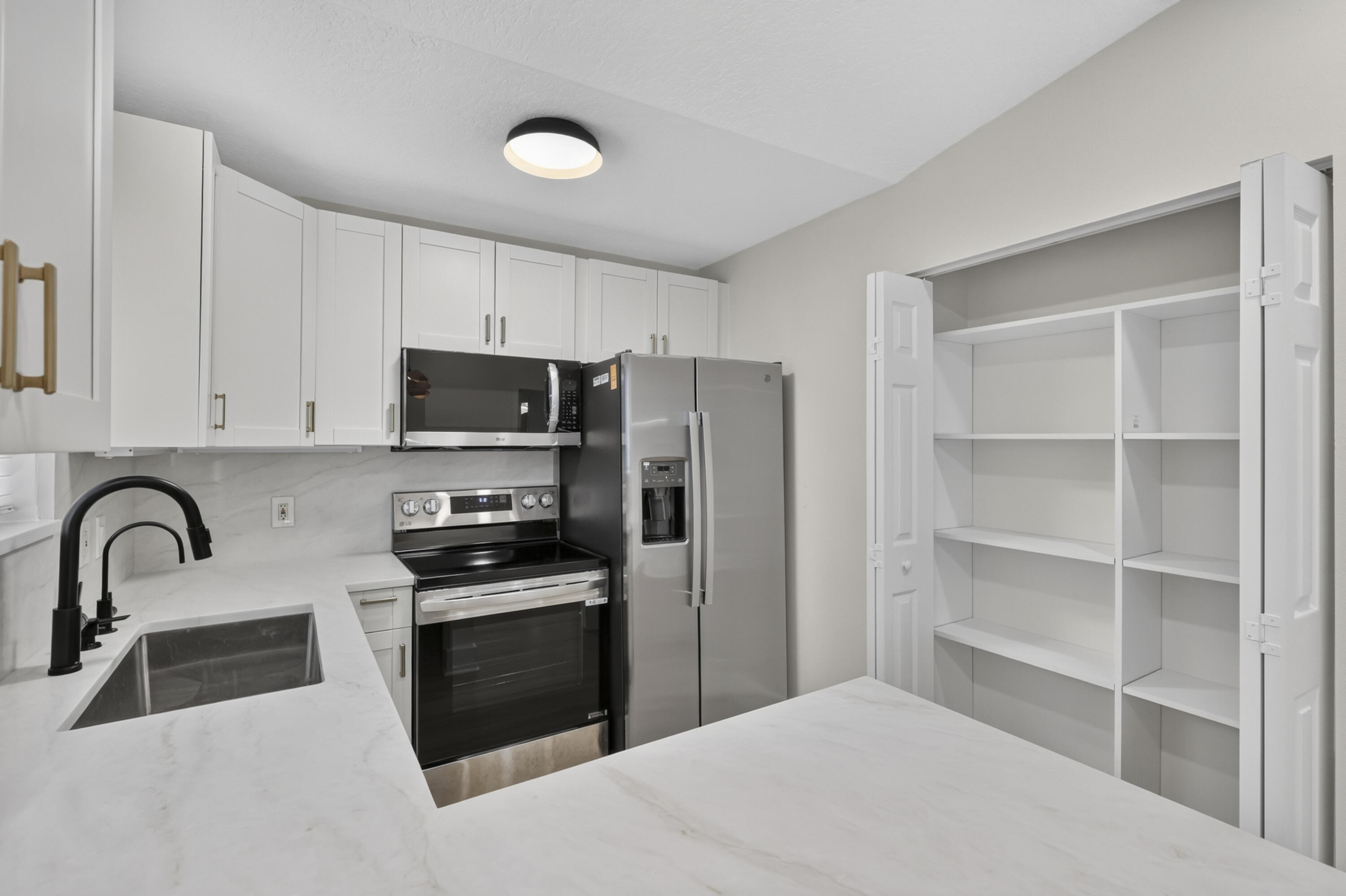 3496 BRIAR BAY #206, West Palm Beach FL 33411