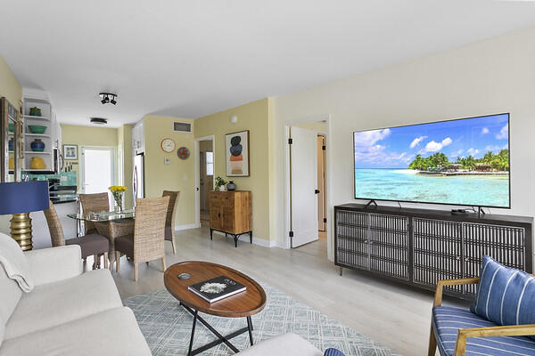 3250 NE 28th #305, Fort Lauderdale FL 33308