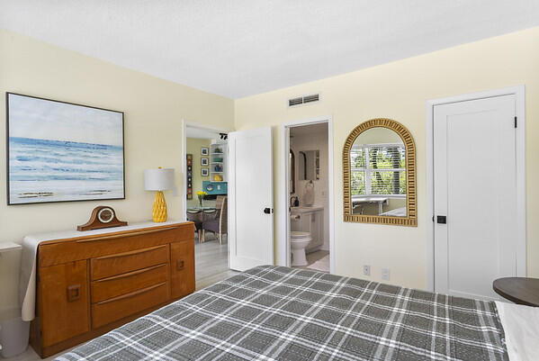 3250 NE 28th #305, Fort Lauderdale FL 33308