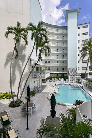 3250 NE 28th #305, Fort Lauderdale FL 33308