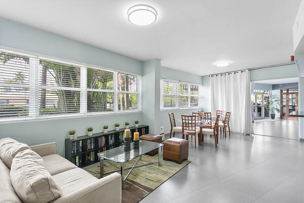 3250 NE 28th #305, Fort Lauderdale FL 33308