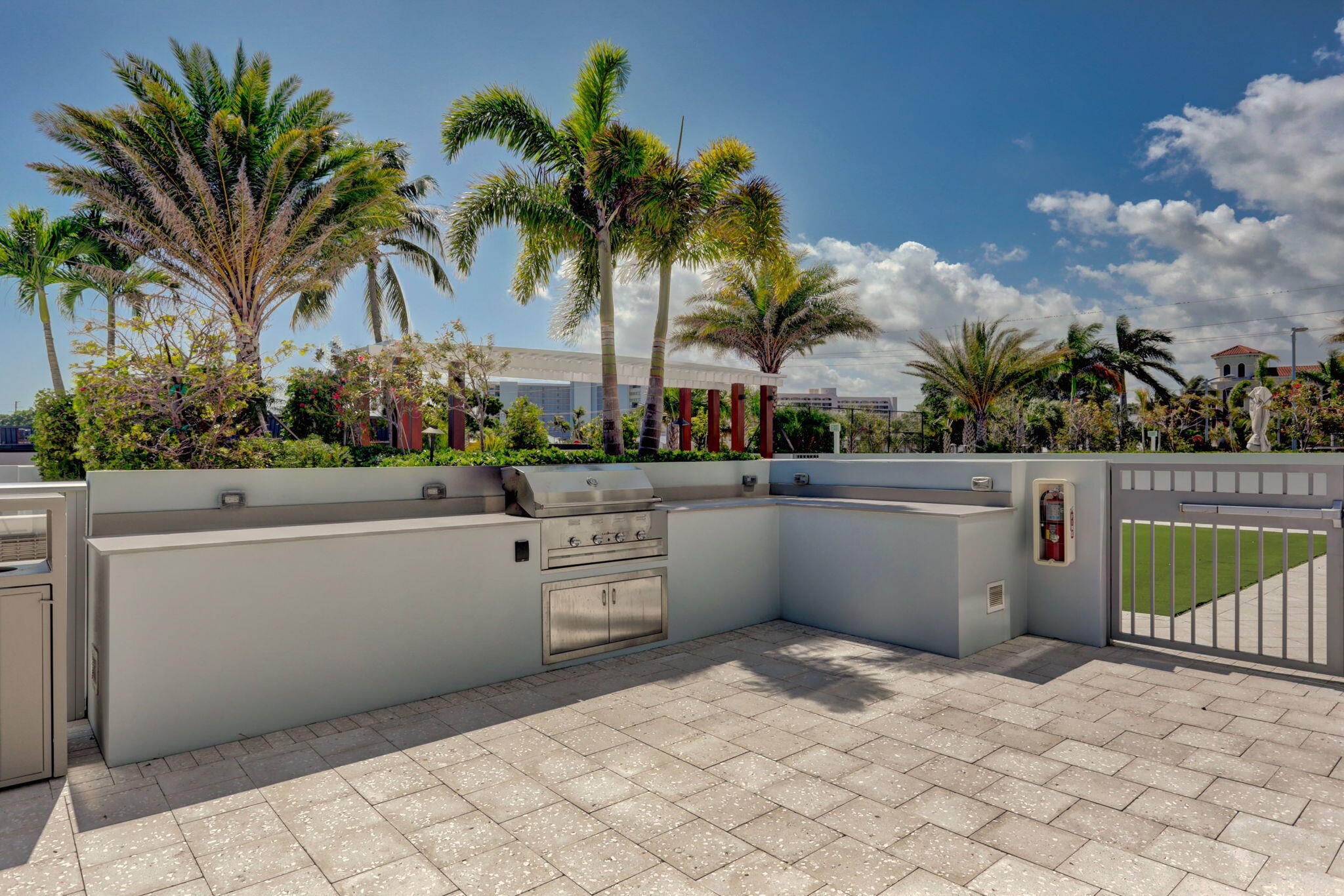 1 Water Club #503, North Palm Beach FL 33408