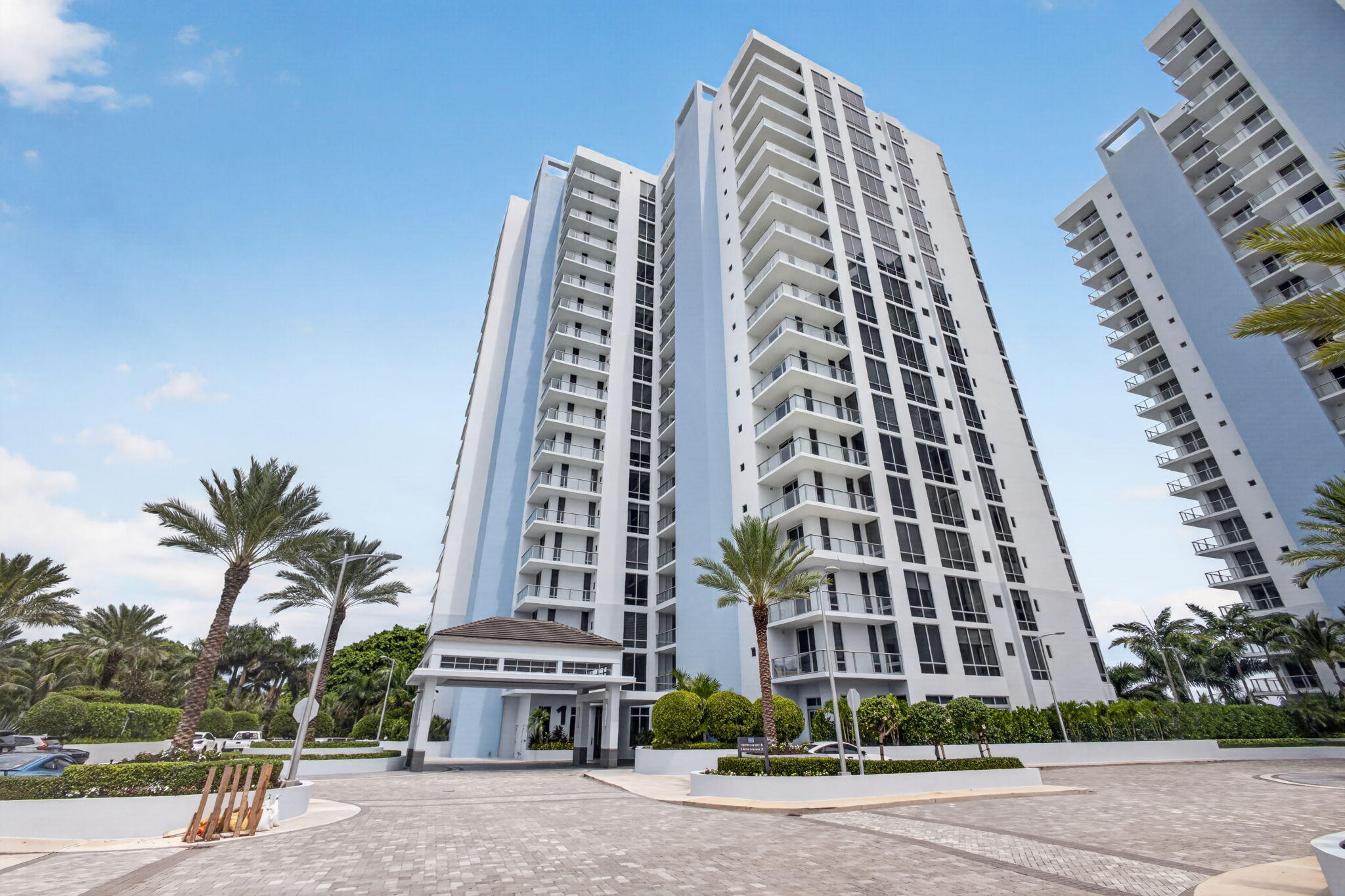 1 Water Club #503, North Palm Beach FL 33408