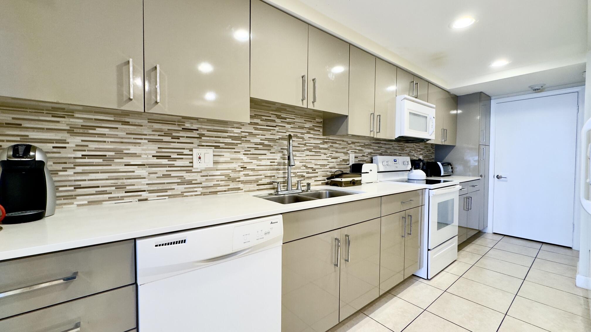 5100 N OCEAN #1012, Lauderdale By The Sea FL 33308