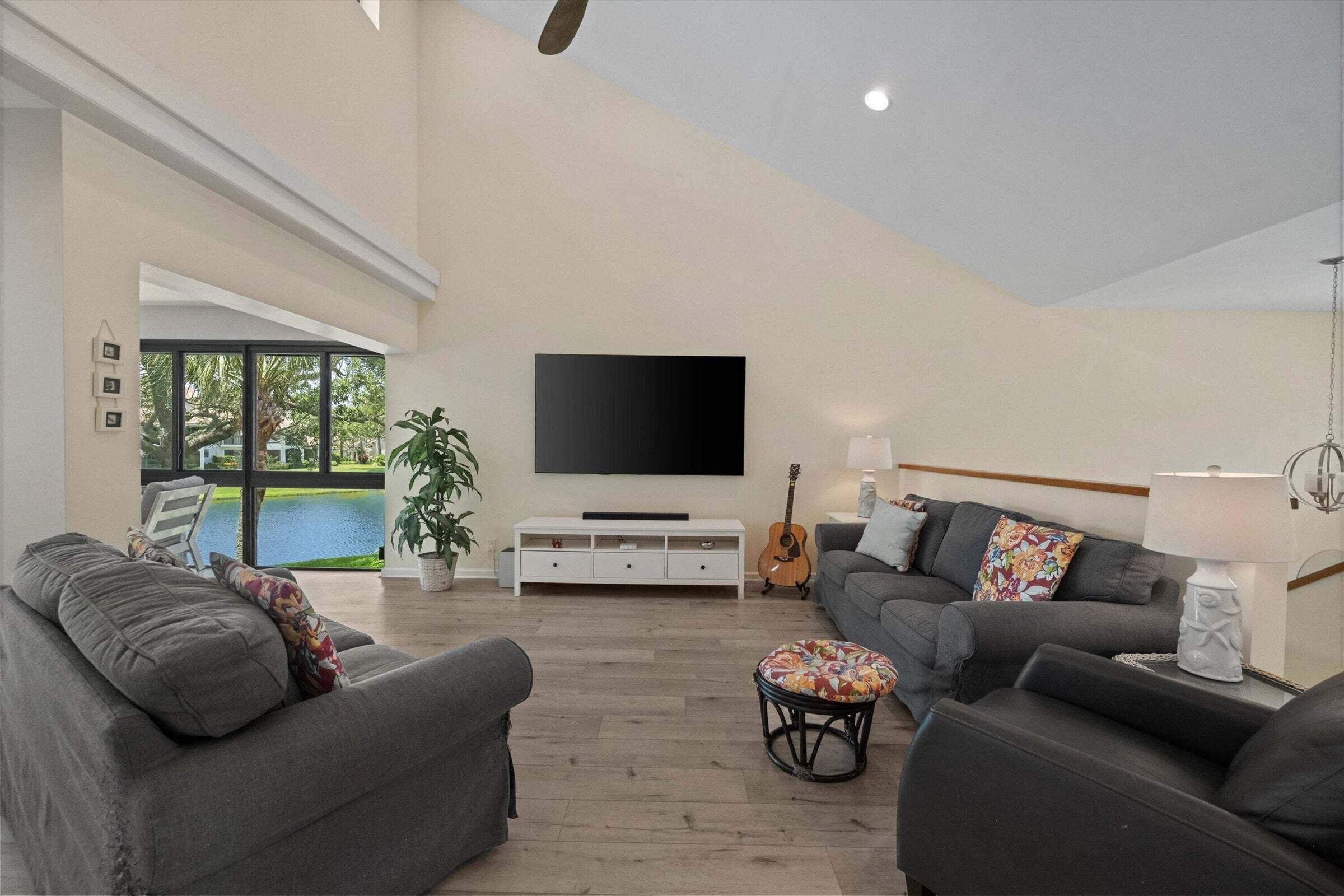 16695 TRADERS #218, Jupiter FL 33477