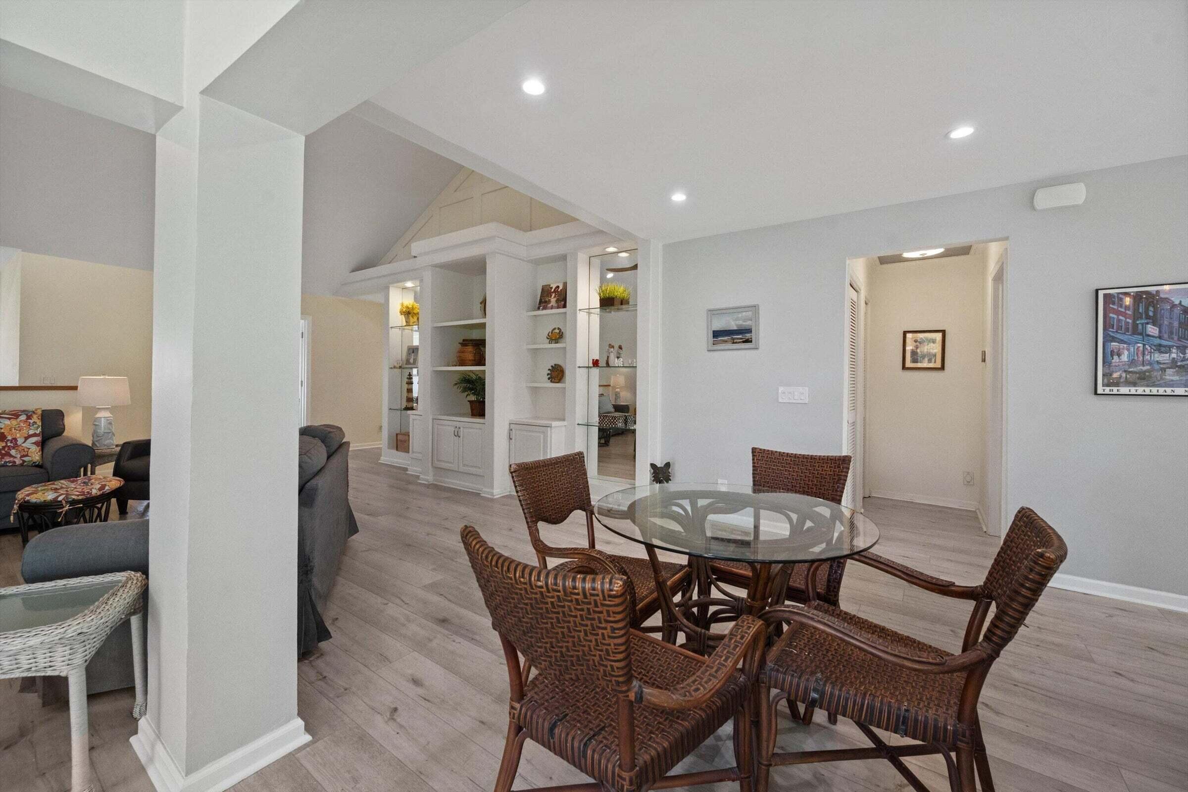 16695 TRADERS #218, Jupiter FL 33477