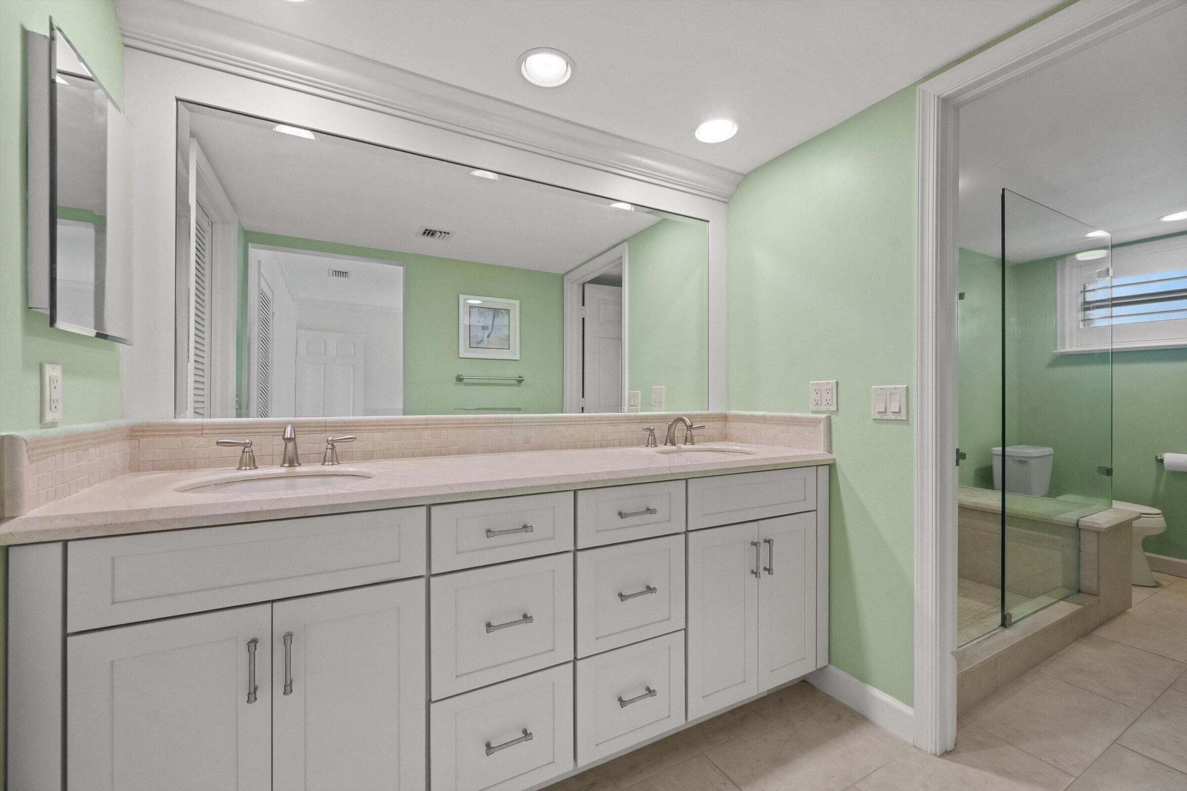 16695 TRADERS #218, Jupiter FL 33477