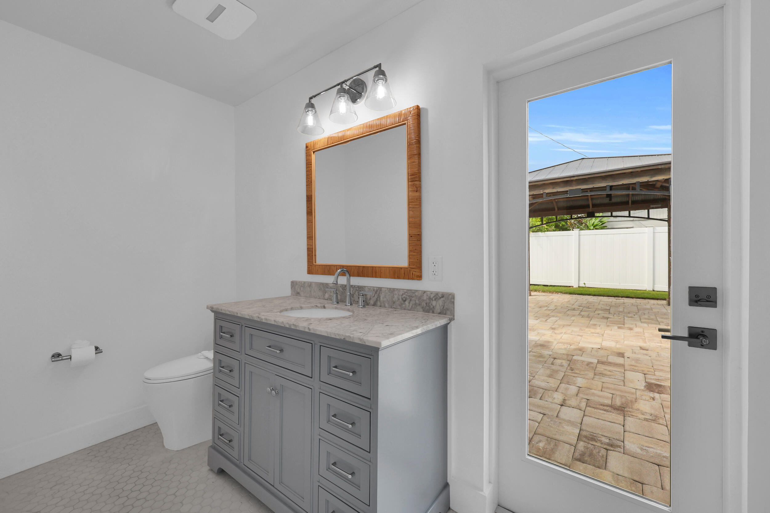 72 WILLOW, Tequesta FL 33469