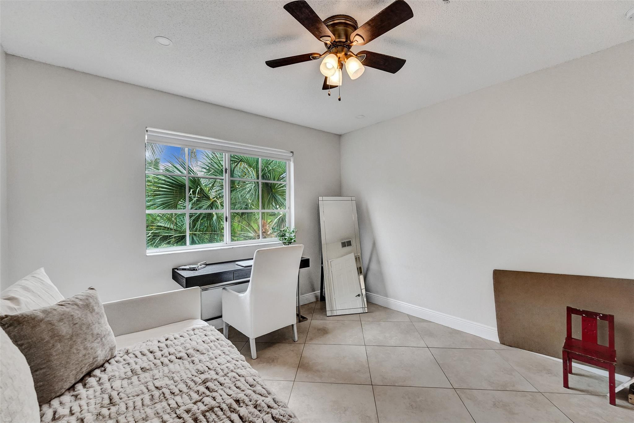 7940 N NOB HILL #304, Tamarac FL 33321