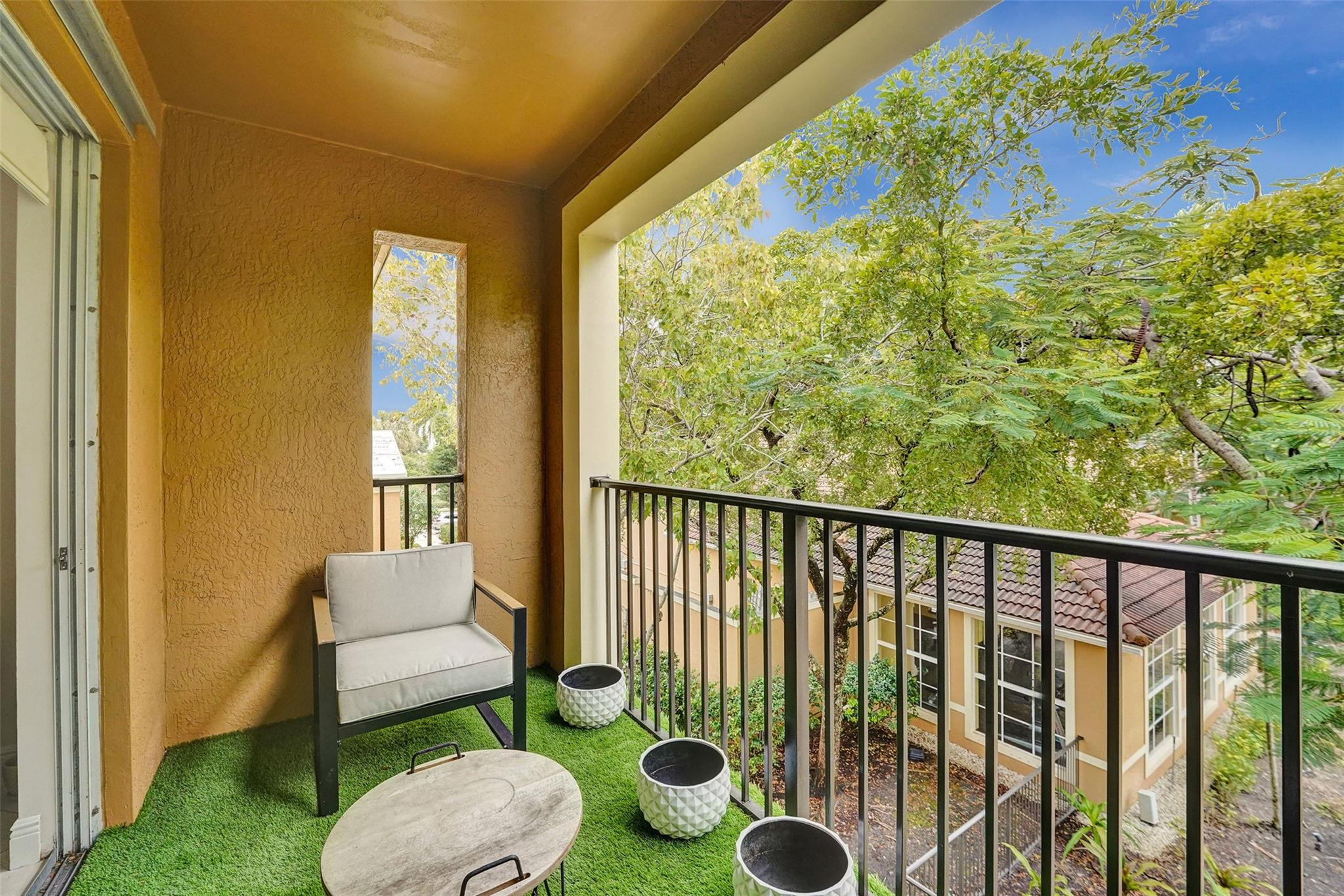 7940 N NOB HILL #304, Tamarac FL 33321