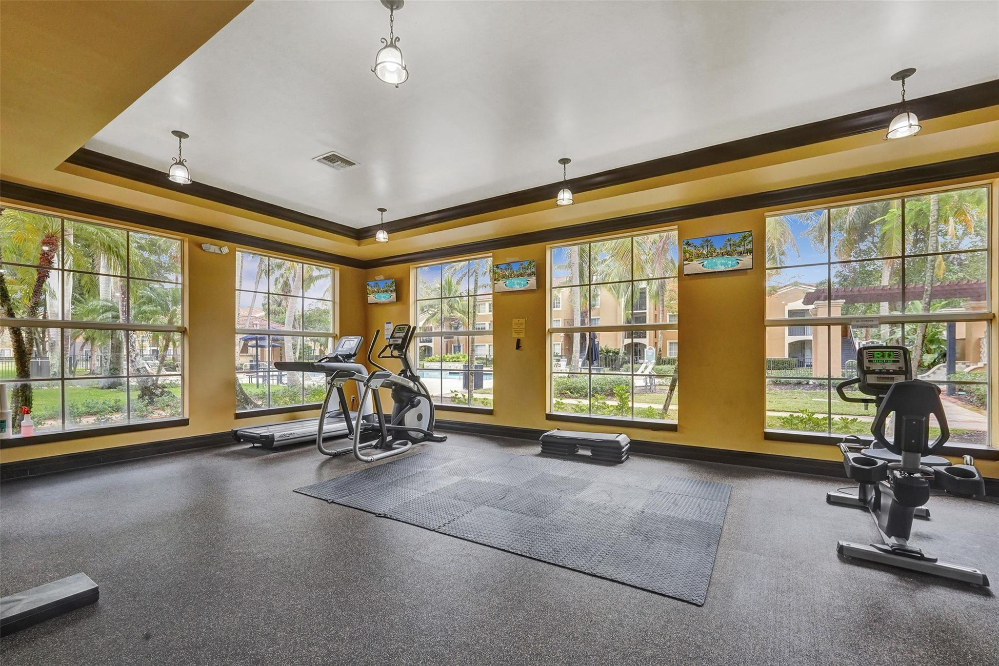 7940 N NOB HILL #304, Tamarac FL 33321