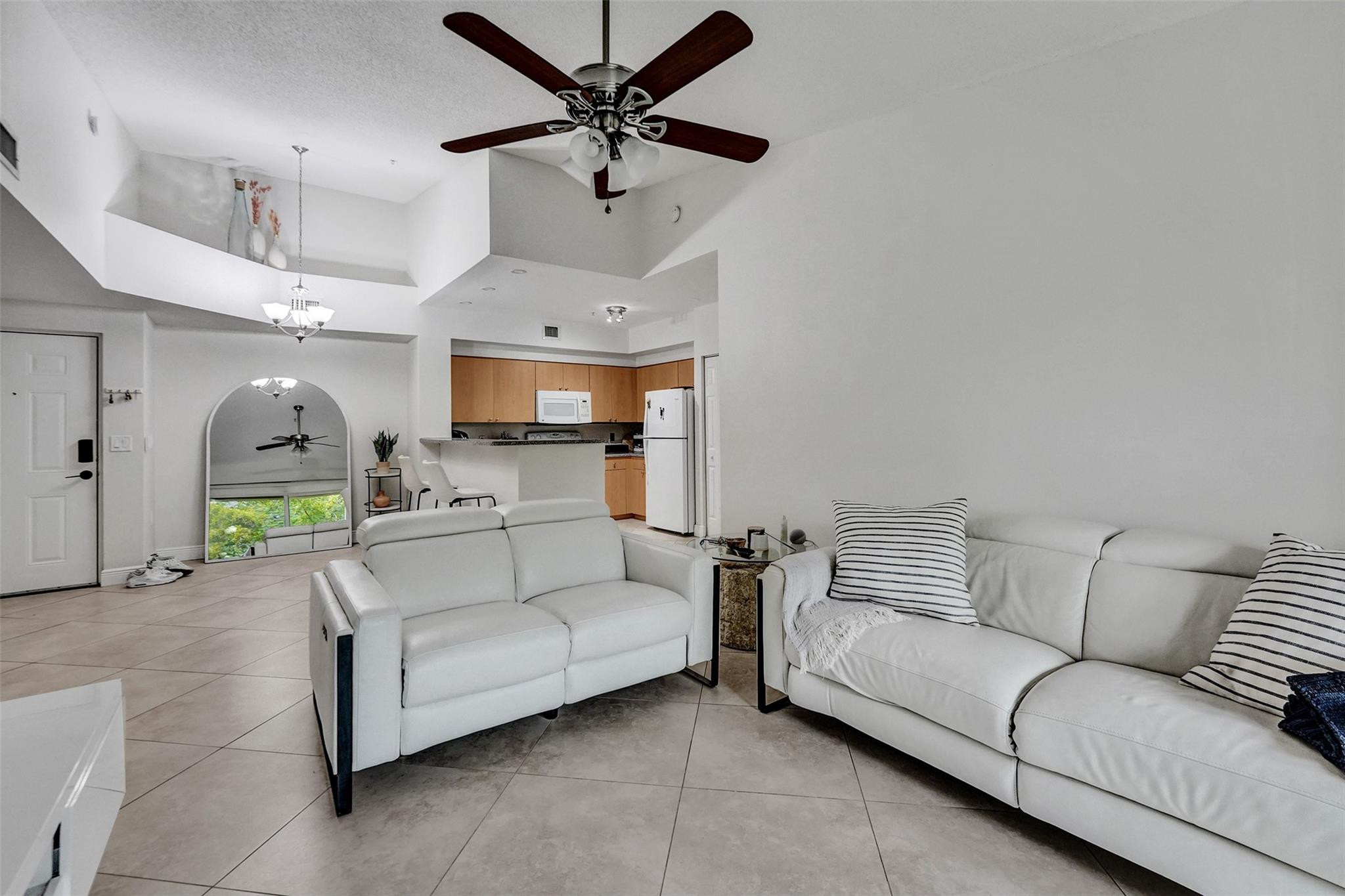 7940 N NOB HILL #304, Tamarac FL 33321