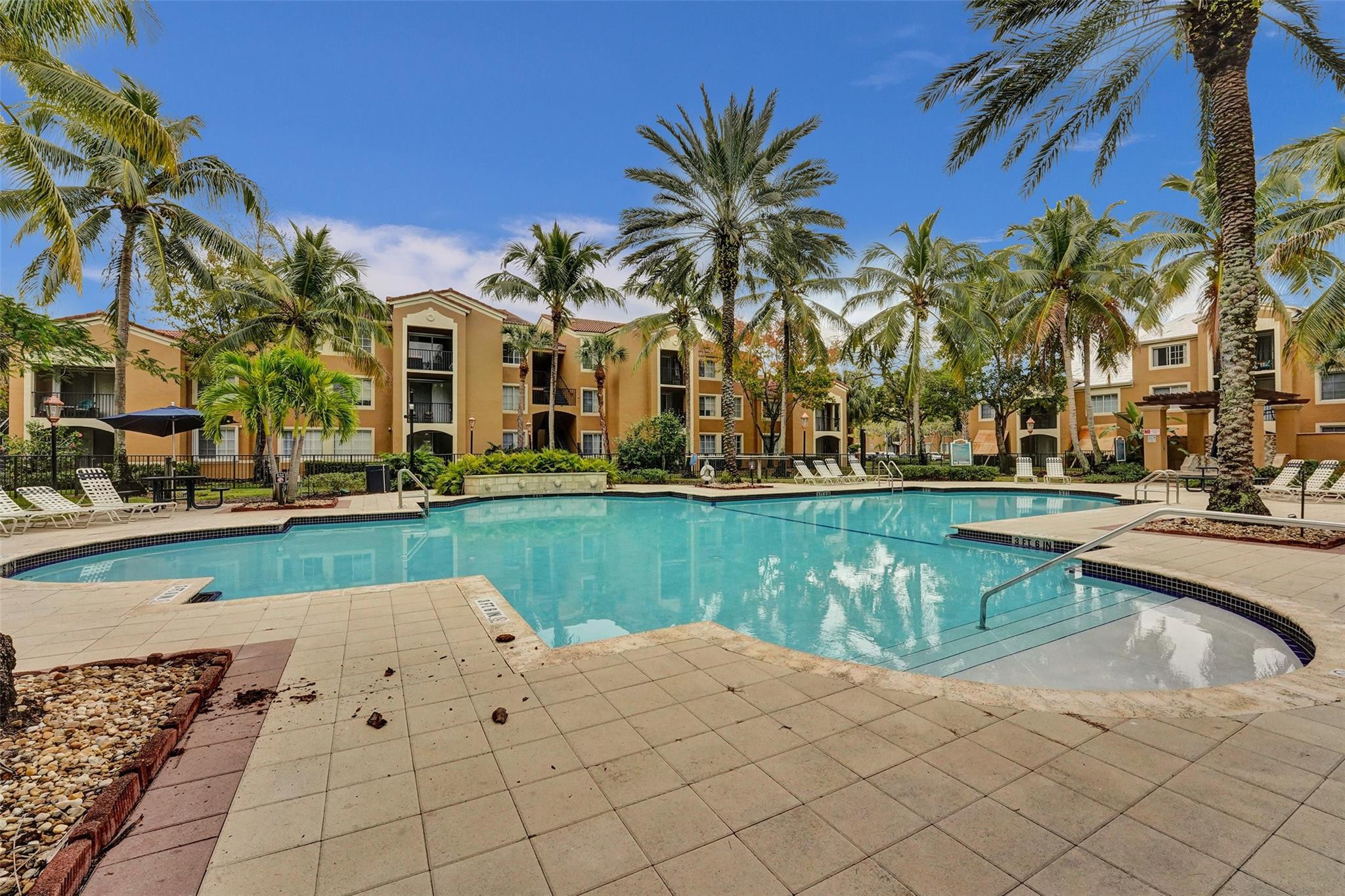7940 N NOB HILL #304, Tamarac FL 33321