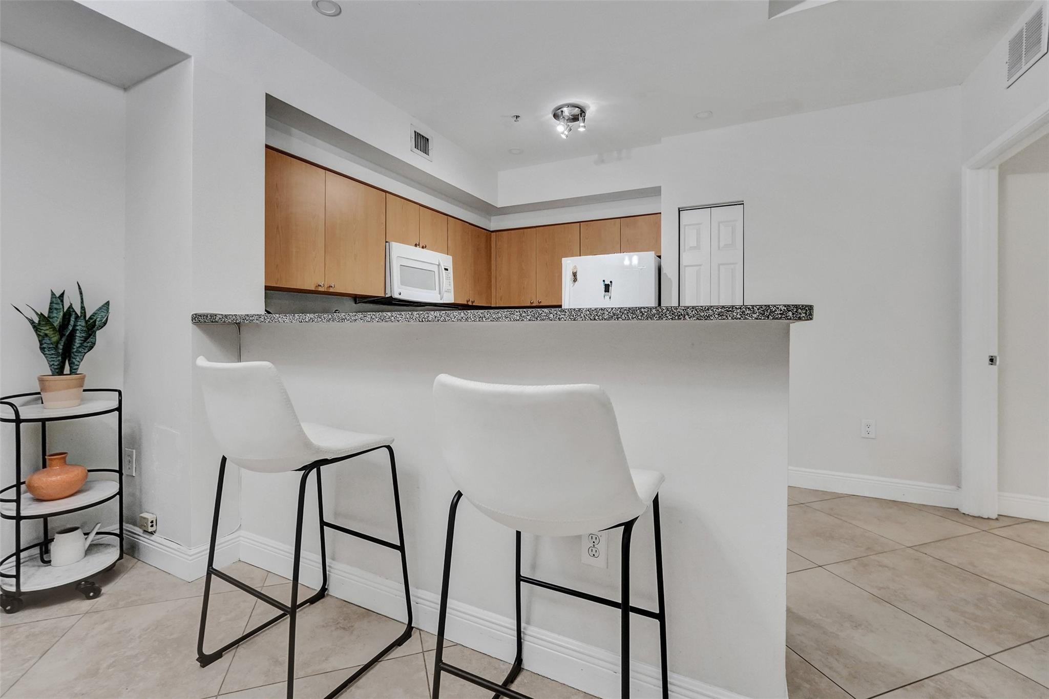 7940 N NOB HILL #304, Tamarac FL 33321