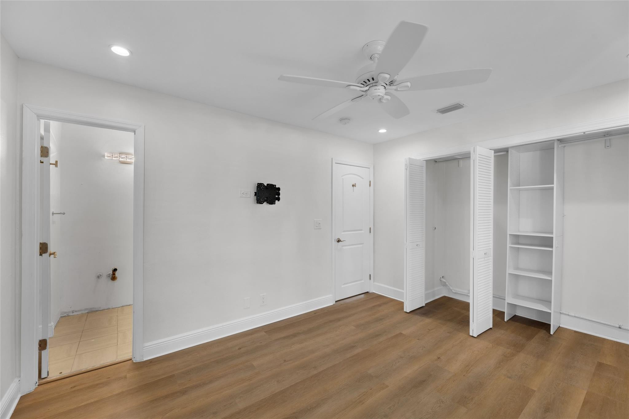 2401 NE 47TH, Lighthouse Point FL 33064