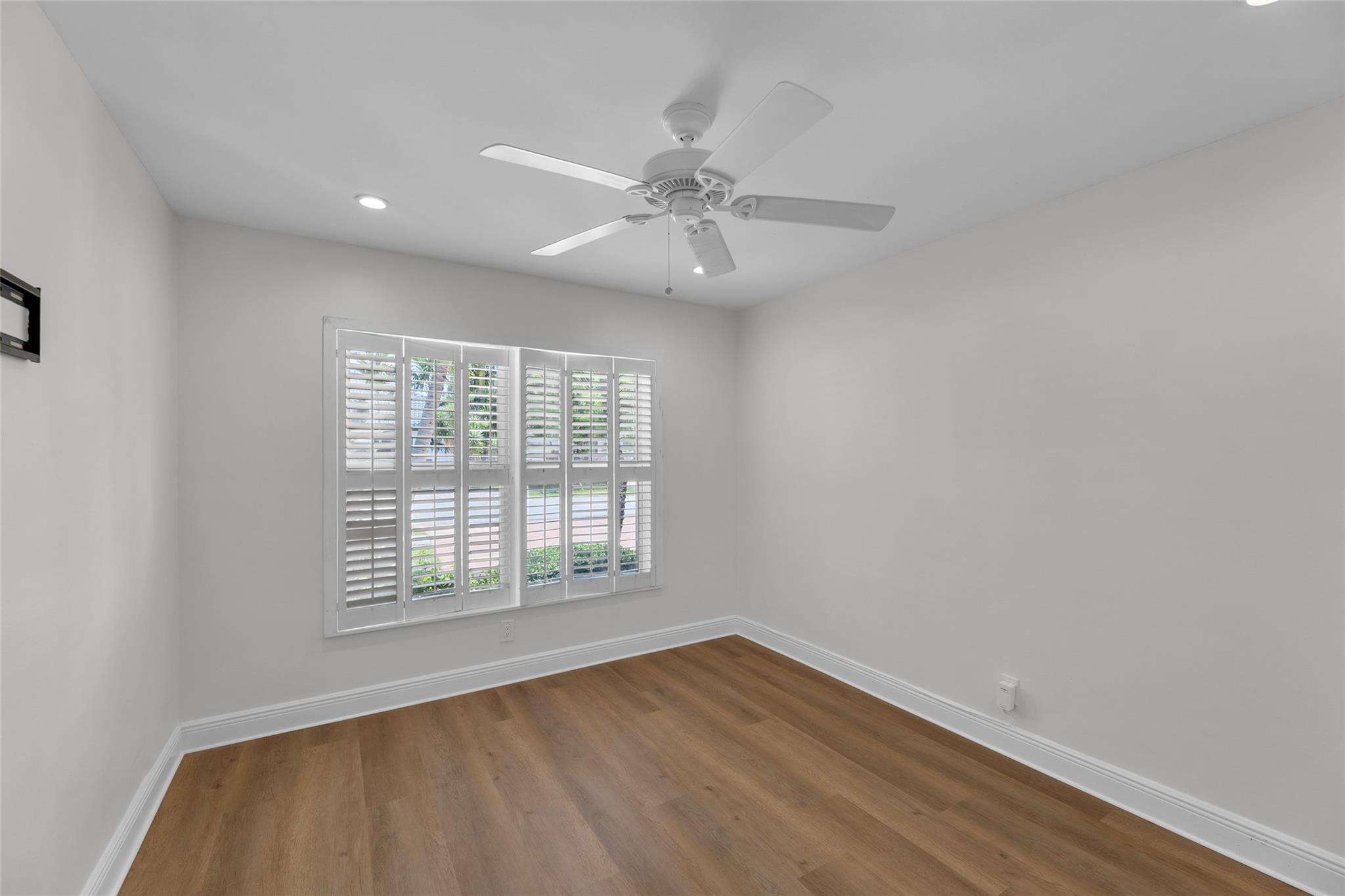 2401 NE 47TH, Lighthouse Point FL 33064