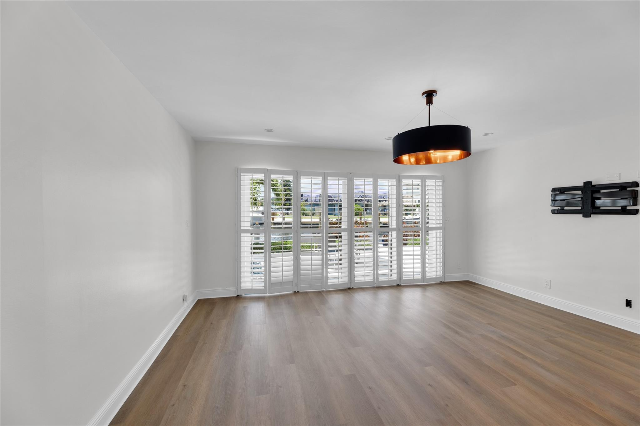 2401 NE 47TH, Lighthouse Point FL 33064