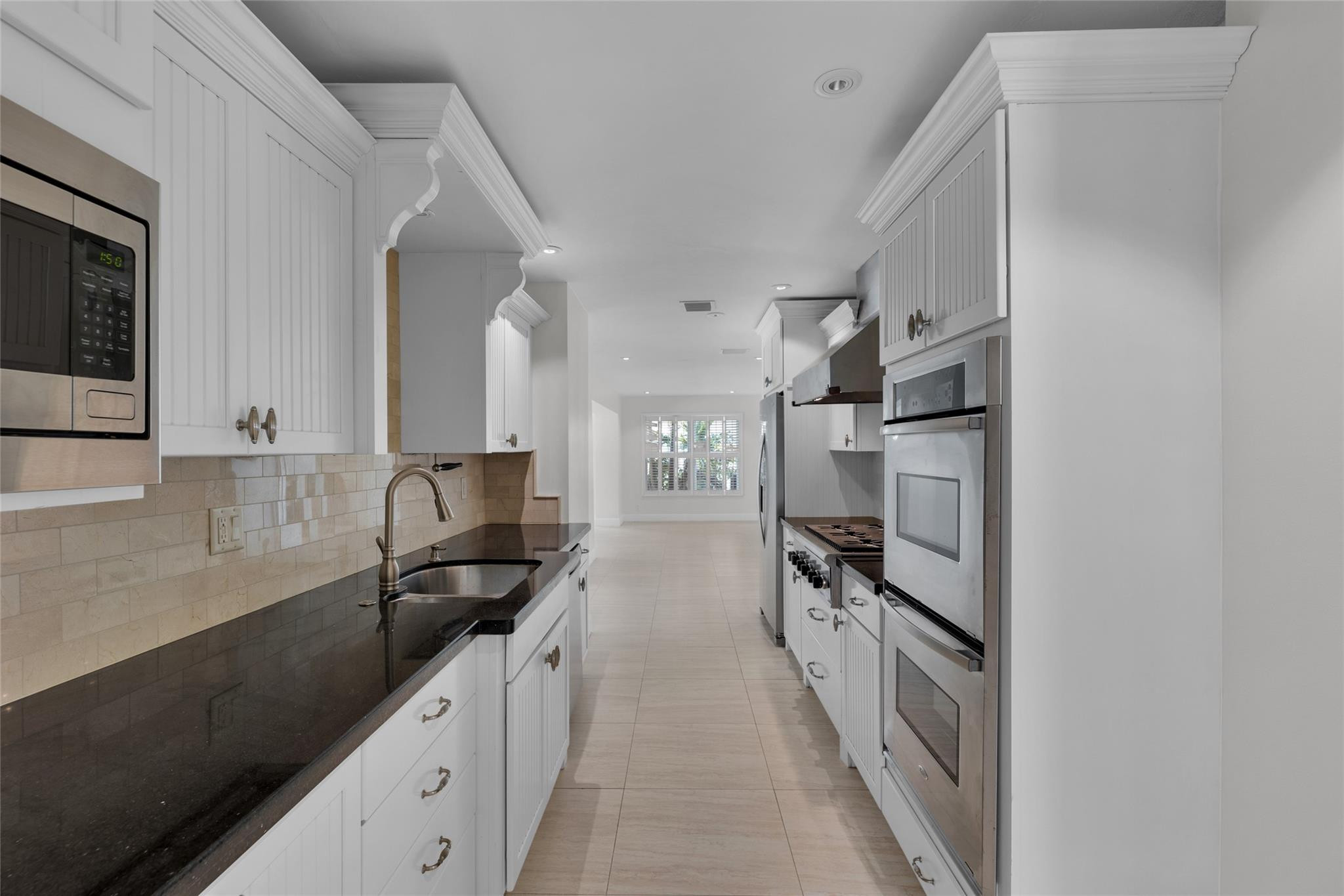2401 NE 47TH, Lighthouse Point FL 33064