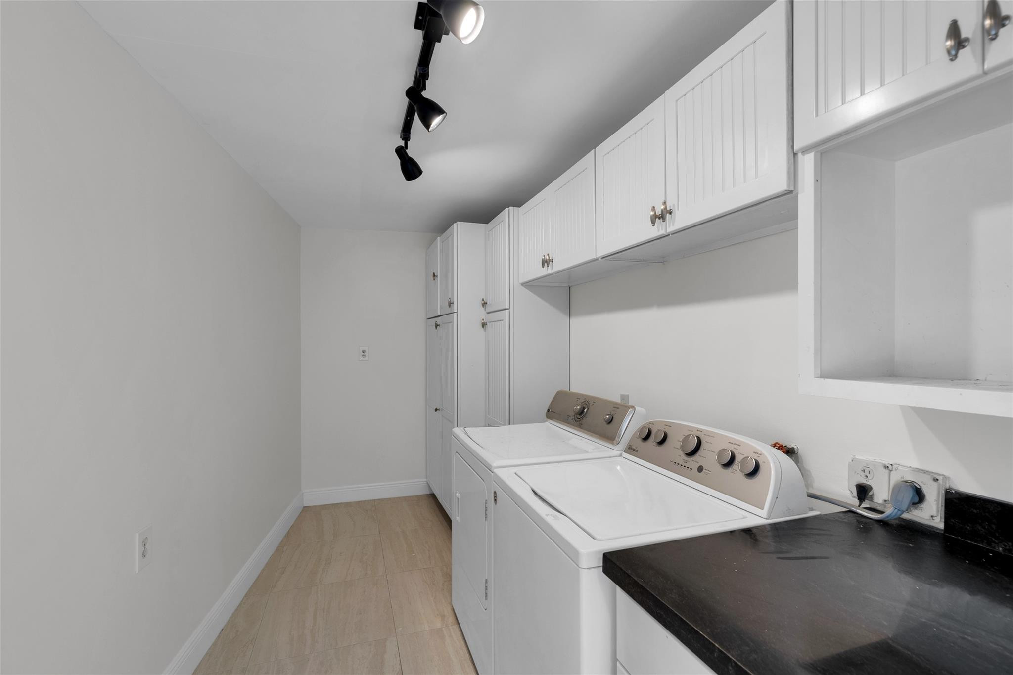 2401 NE 47TH, Lighthouse Point FL 33064