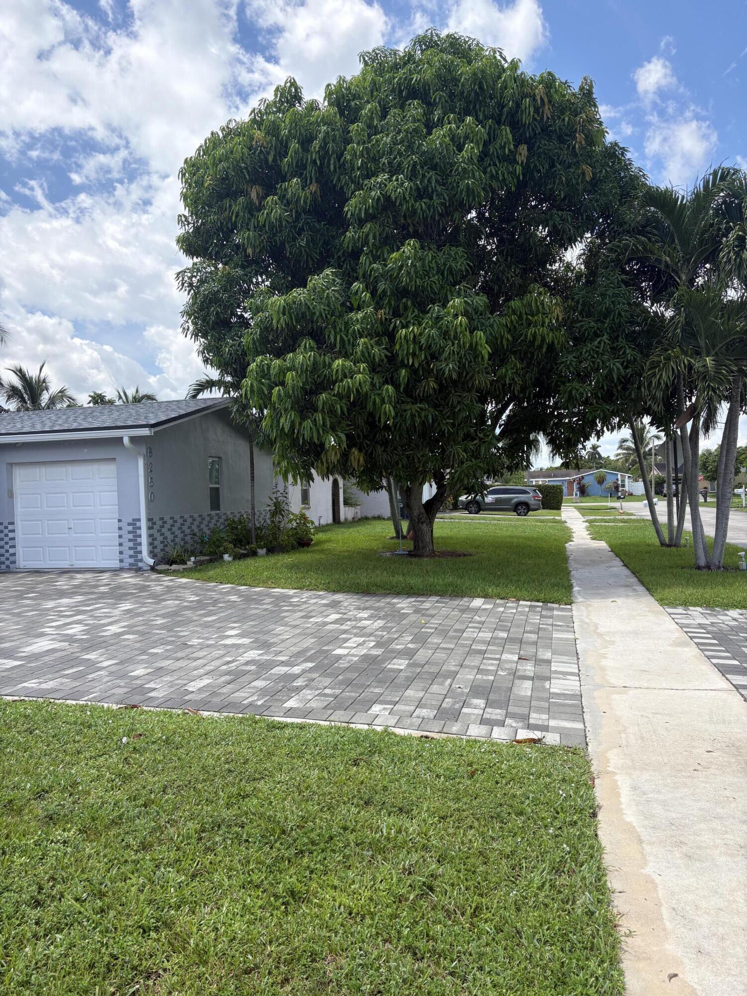 8250 SW 8TH, North Lauderdale FL 33068