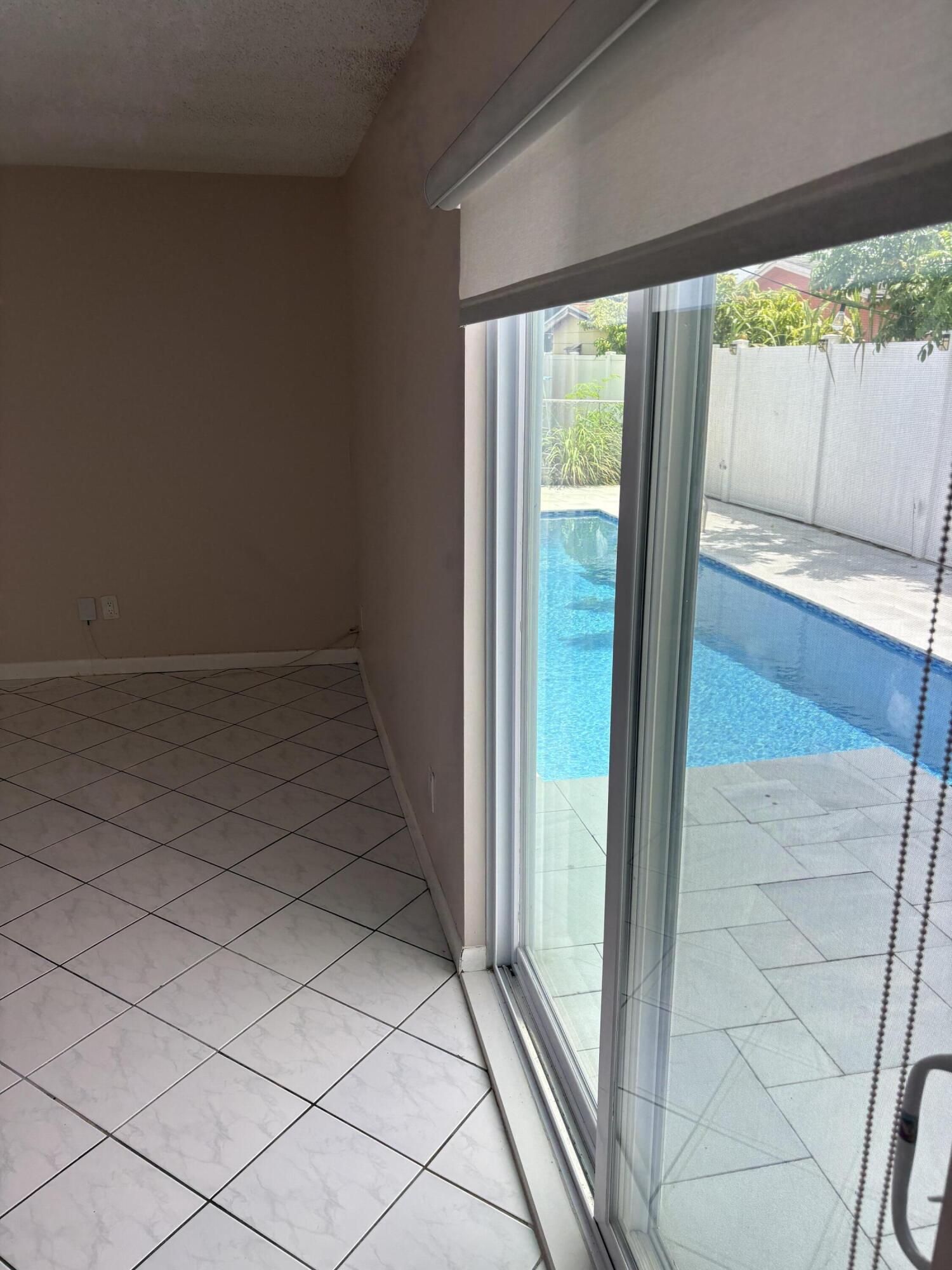 8250 SW 8TH, North Lauderdale FL 33068
