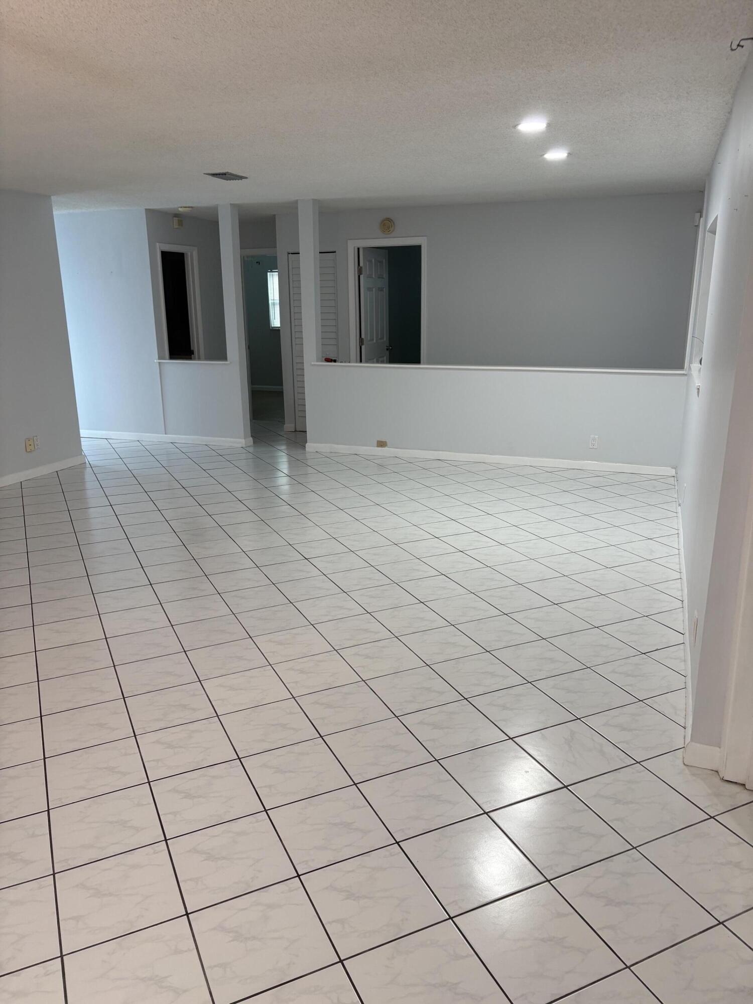 8250 SW 8TH, North Lauderdale FL 33068