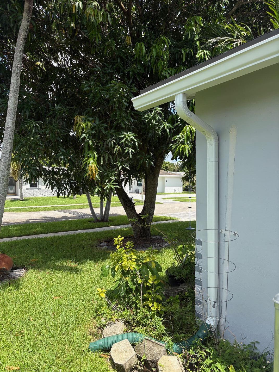 8250 SW 8TH, North Lauderdale FL 33068