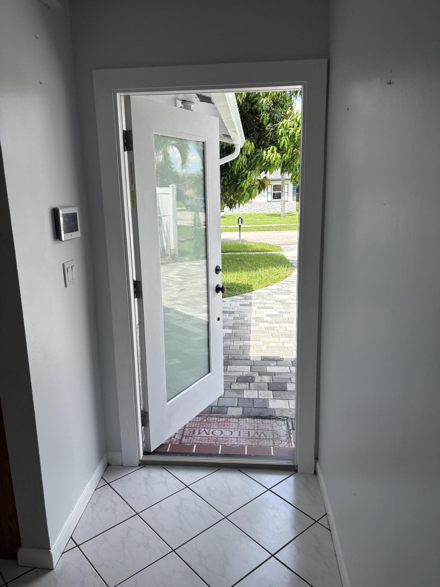 8250 SW 8TH, North Lauderdale FL 33068
