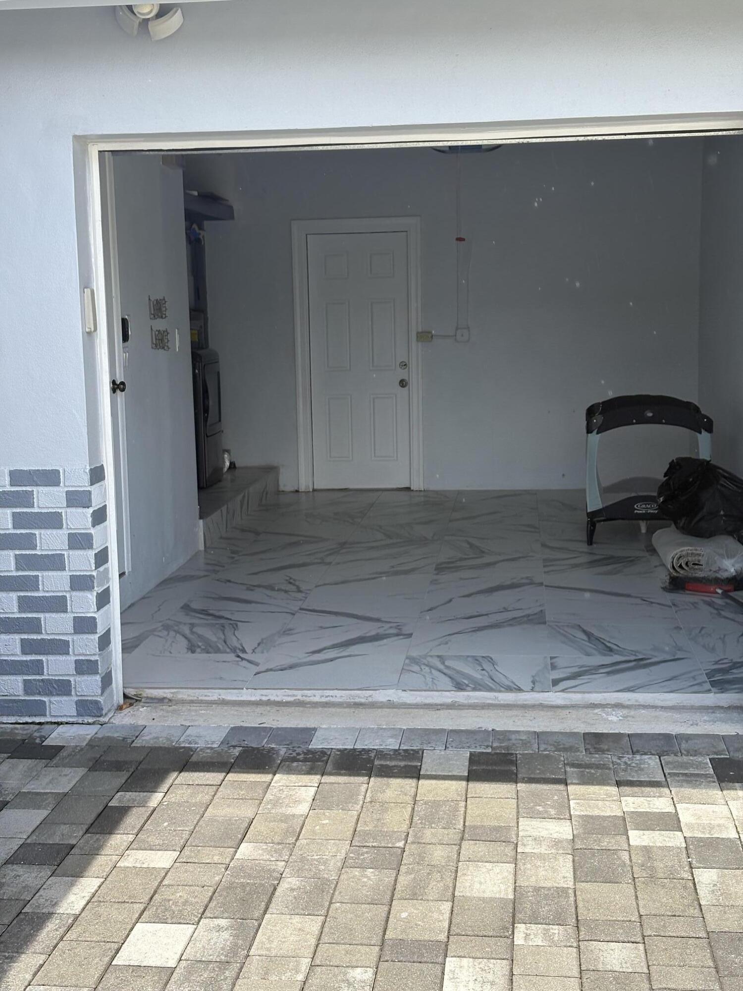8250 SW 8TH, North Lauderdale FL 33068