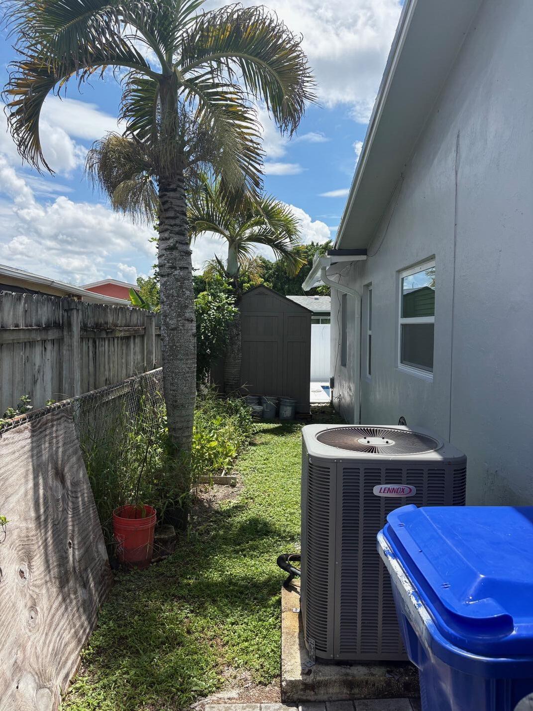 8250 SW 8TH, North Lauderdale FL 33068