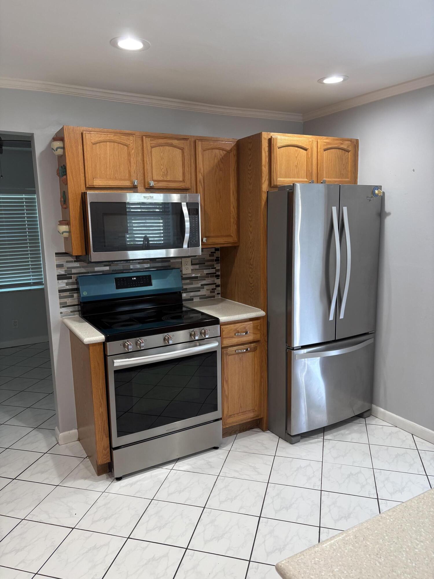 8250 SW 8TH, North Lauderdale FL 33068