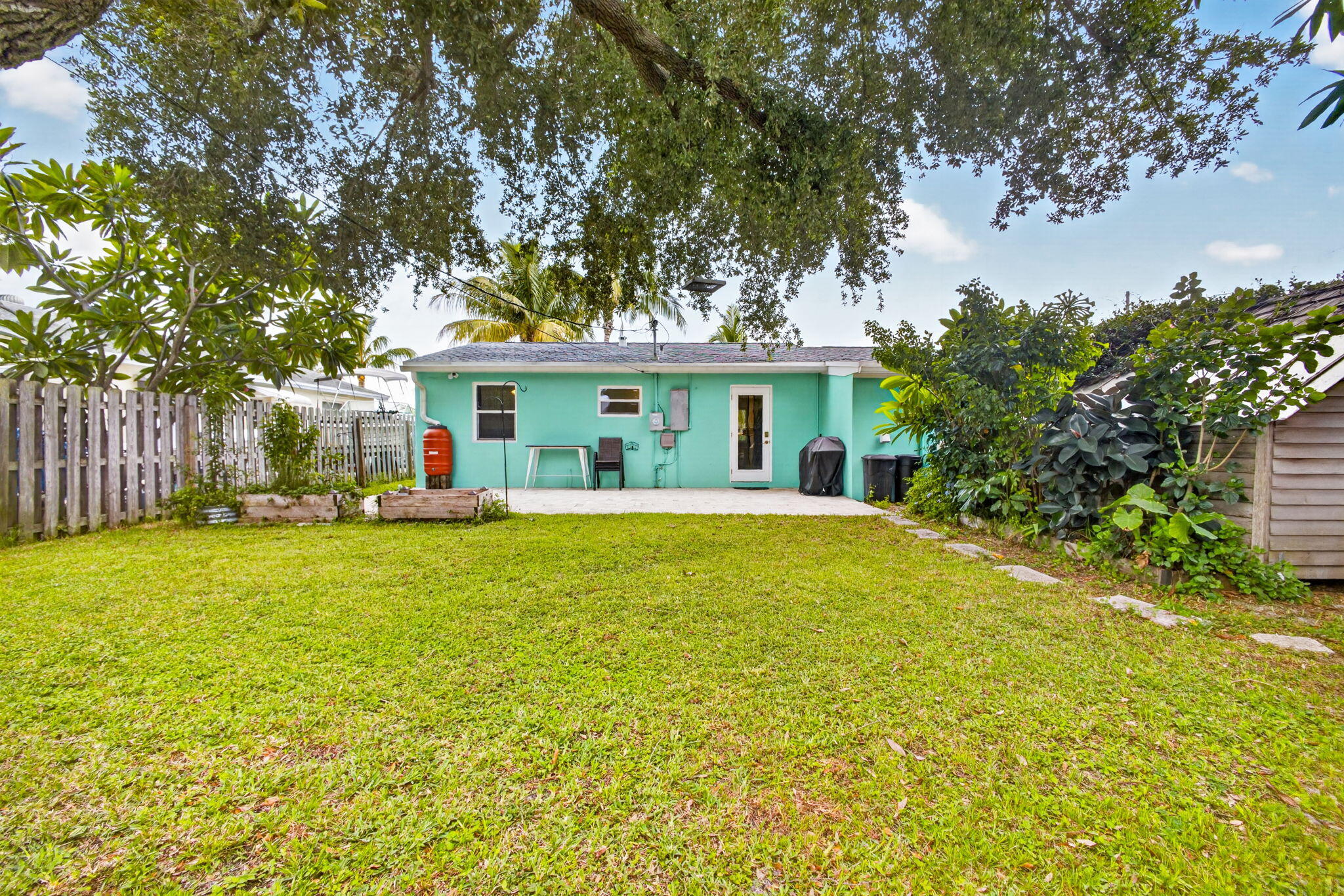 216 E 24TH, Riviera Beach FL 33404