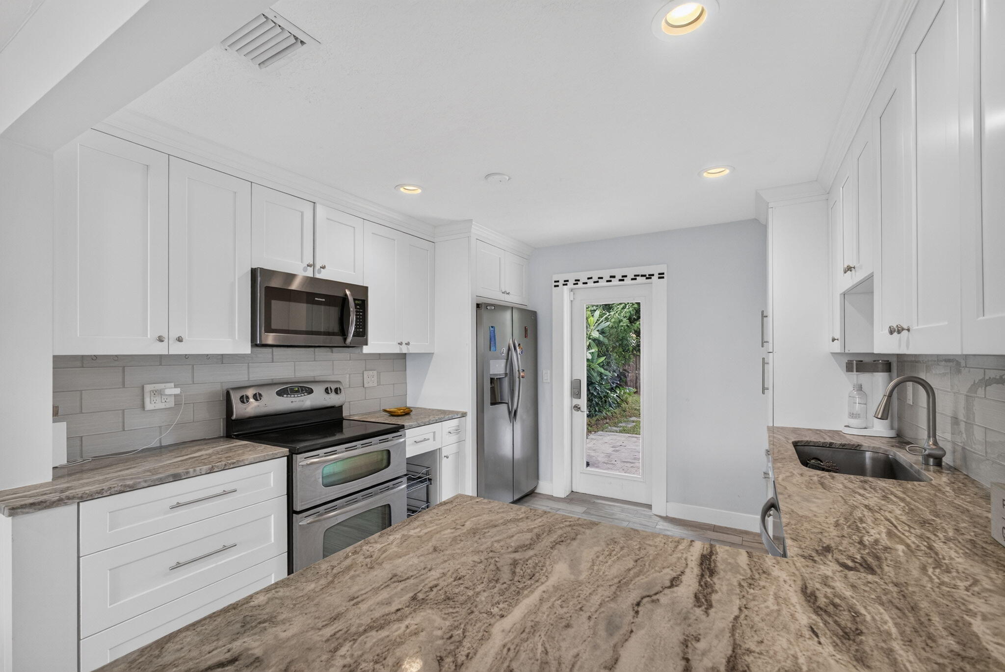 216 E 24TH, Riviera Beach FL 33404