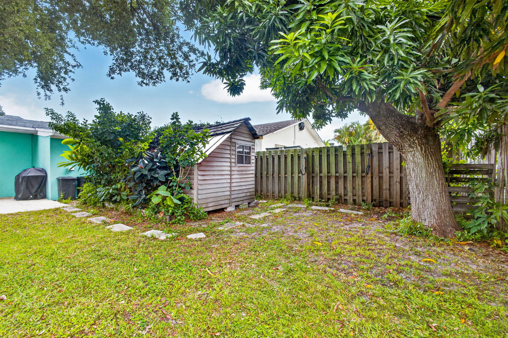 216 E 24TH, Riviera Beach FL 33404