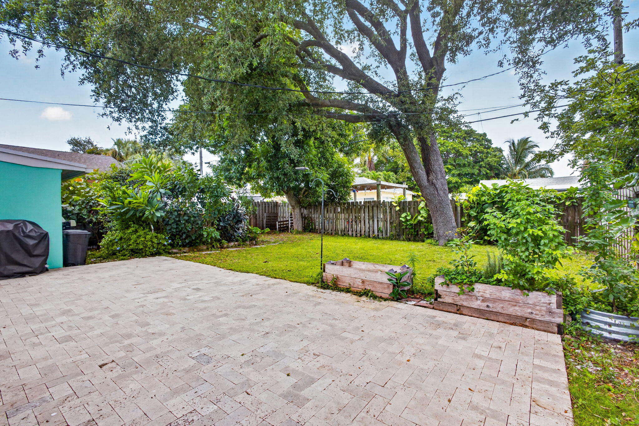 216 E 24TH, Riviera Beach FL 33404
