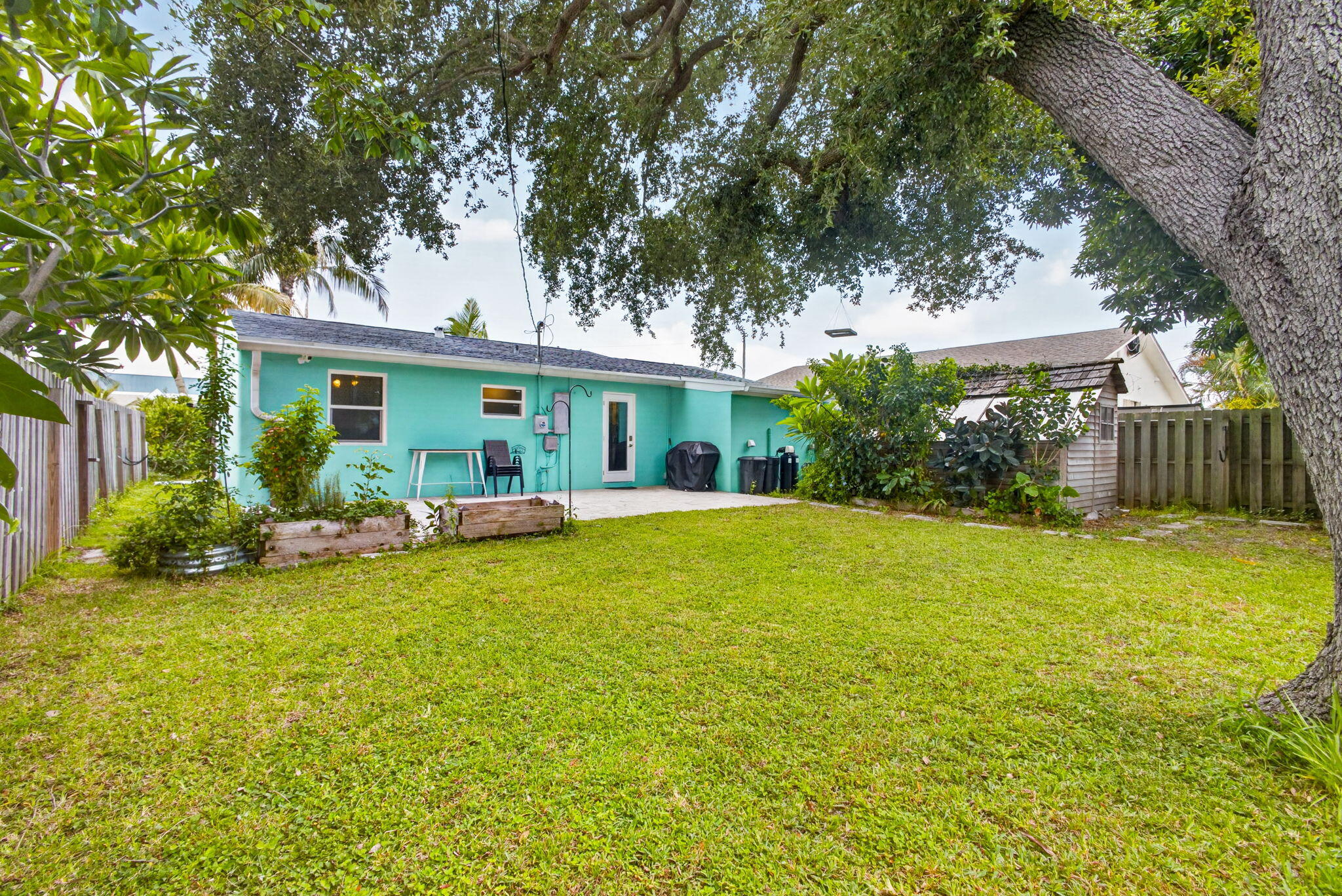 216 E 24TH, Riviera Beach FL 33404